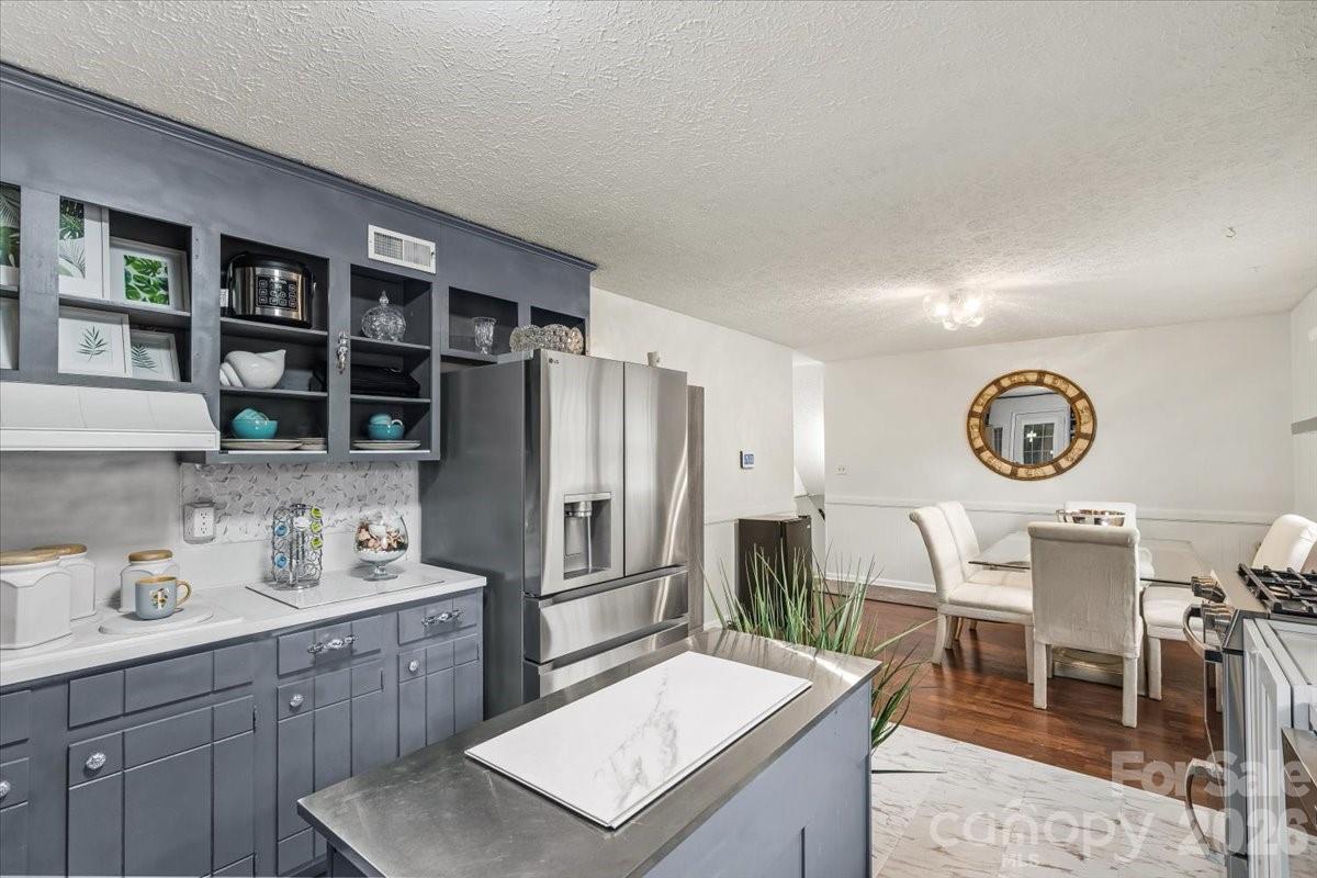 1527 Rhyne Street Property Photo 8