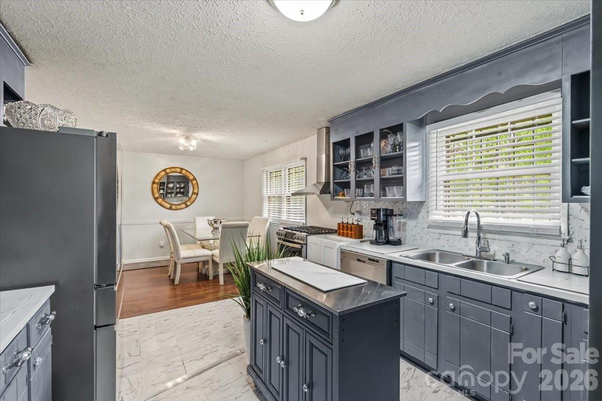 1527 Rhyne Street Property Photo 9