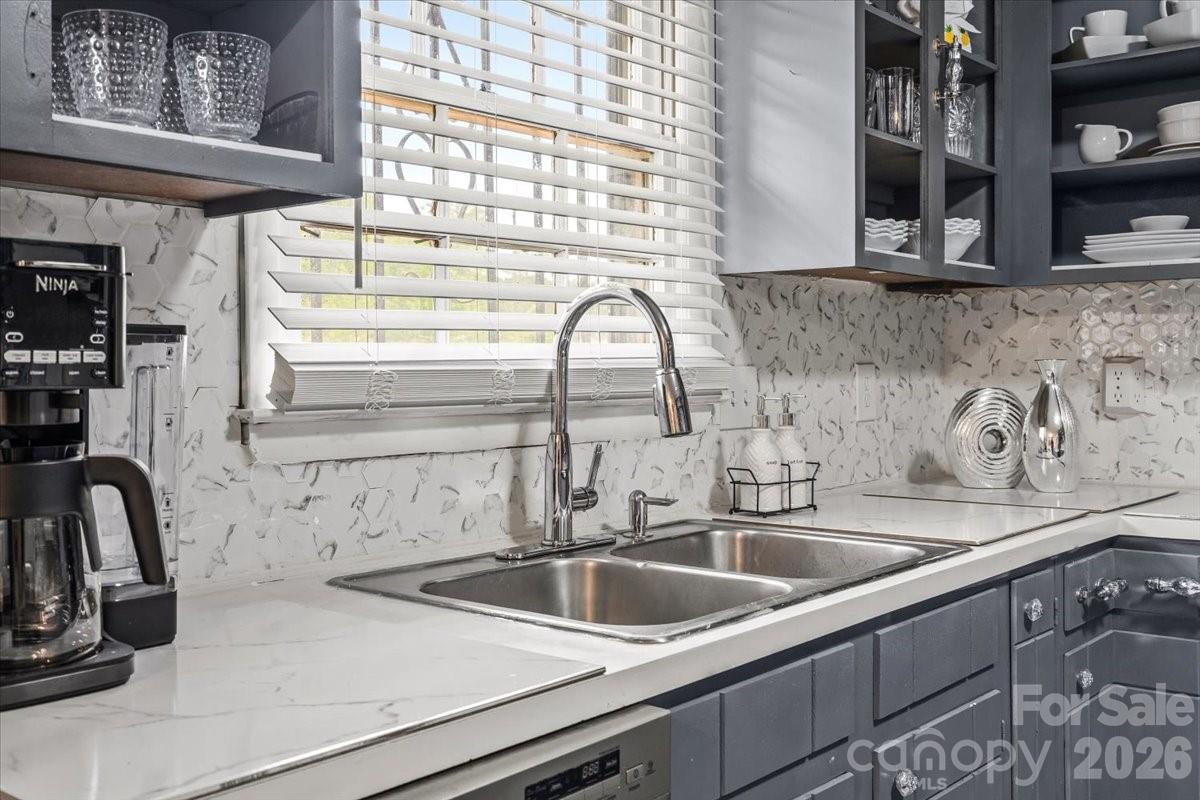 1527 Rhyne Street Property Photo 12