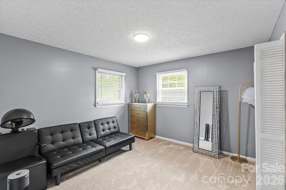 1527 Rhyne Street Property Photo 13