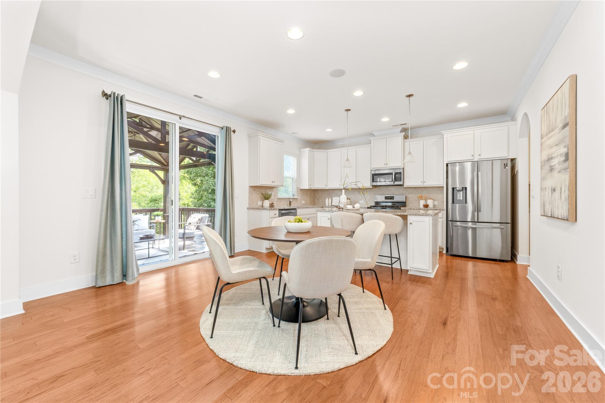612 Academy Street Property Photo 10