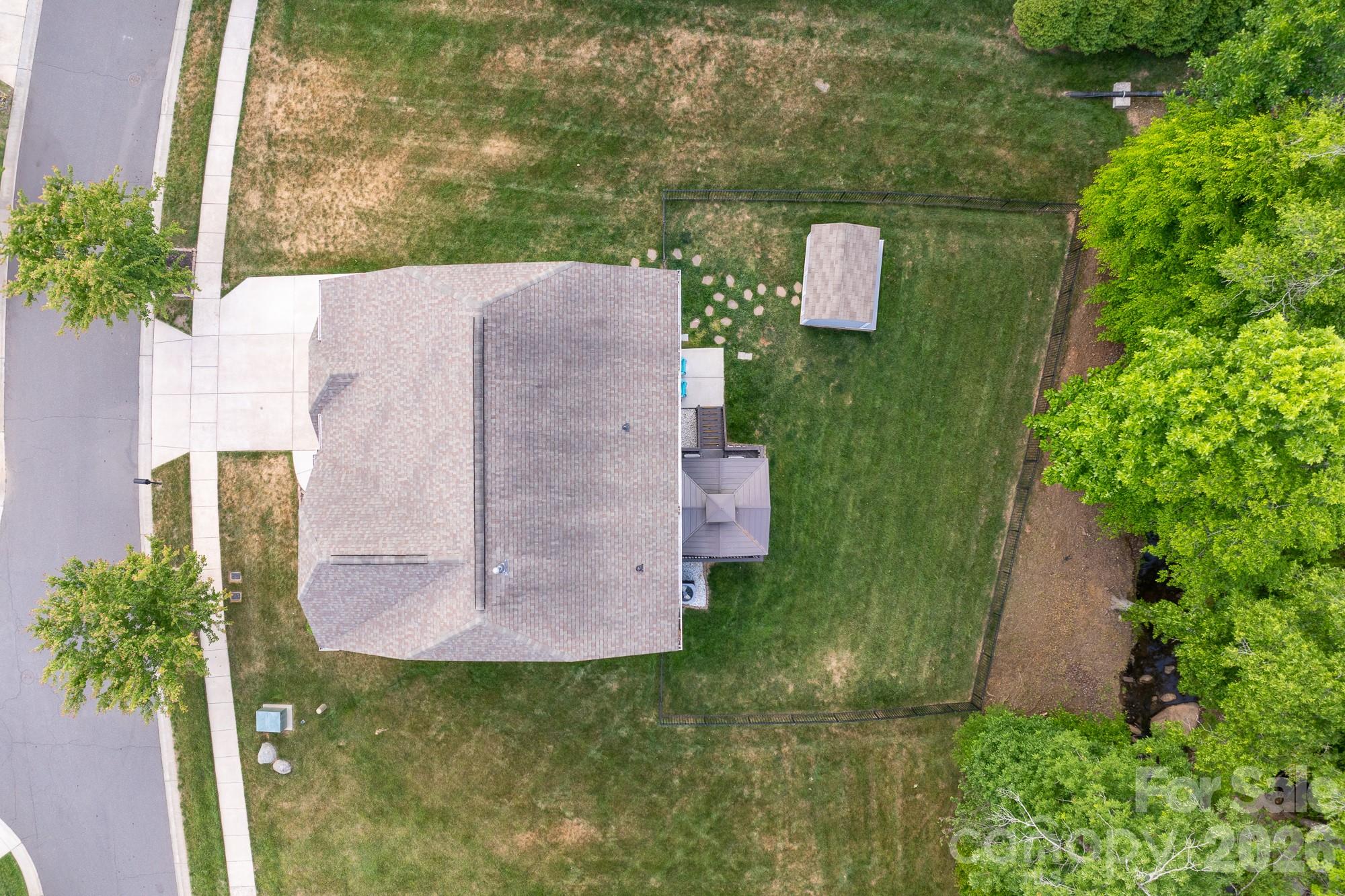 612 Academy Street Property Photo 23