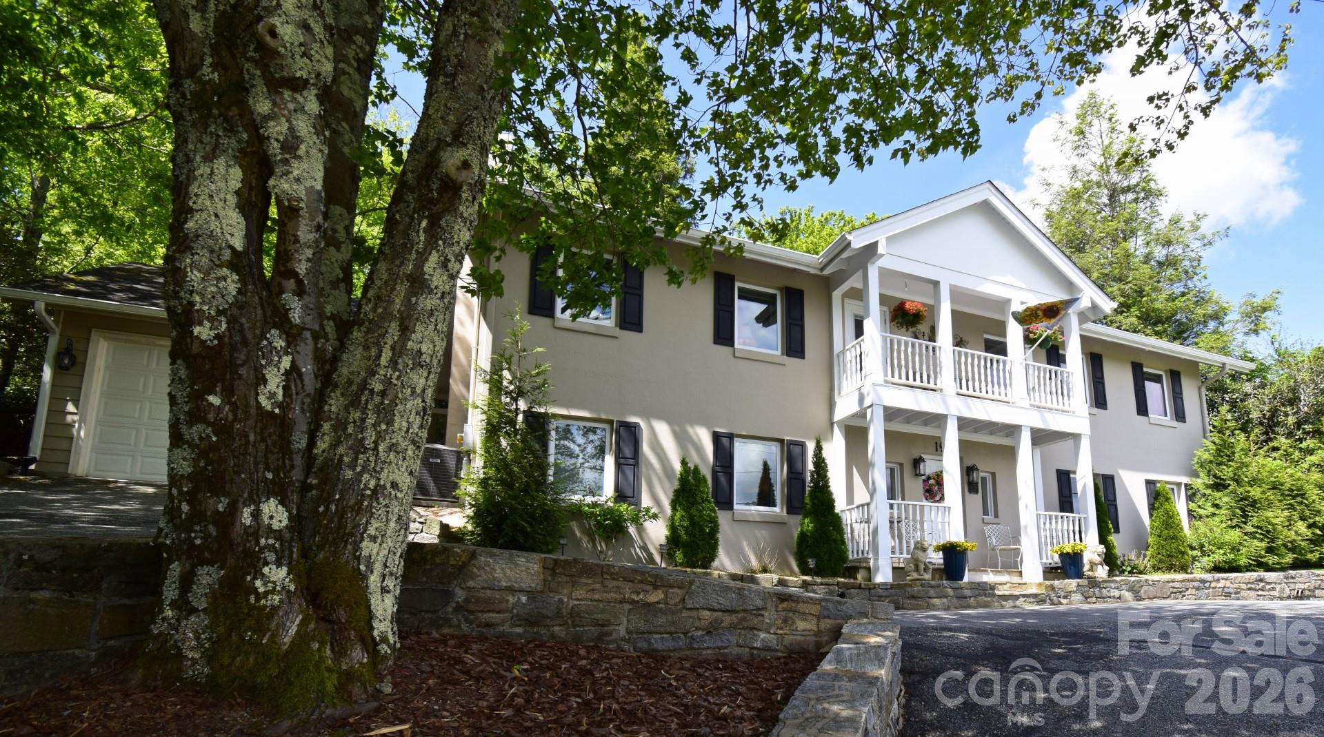 195 Fairway Lane Property Photo 1