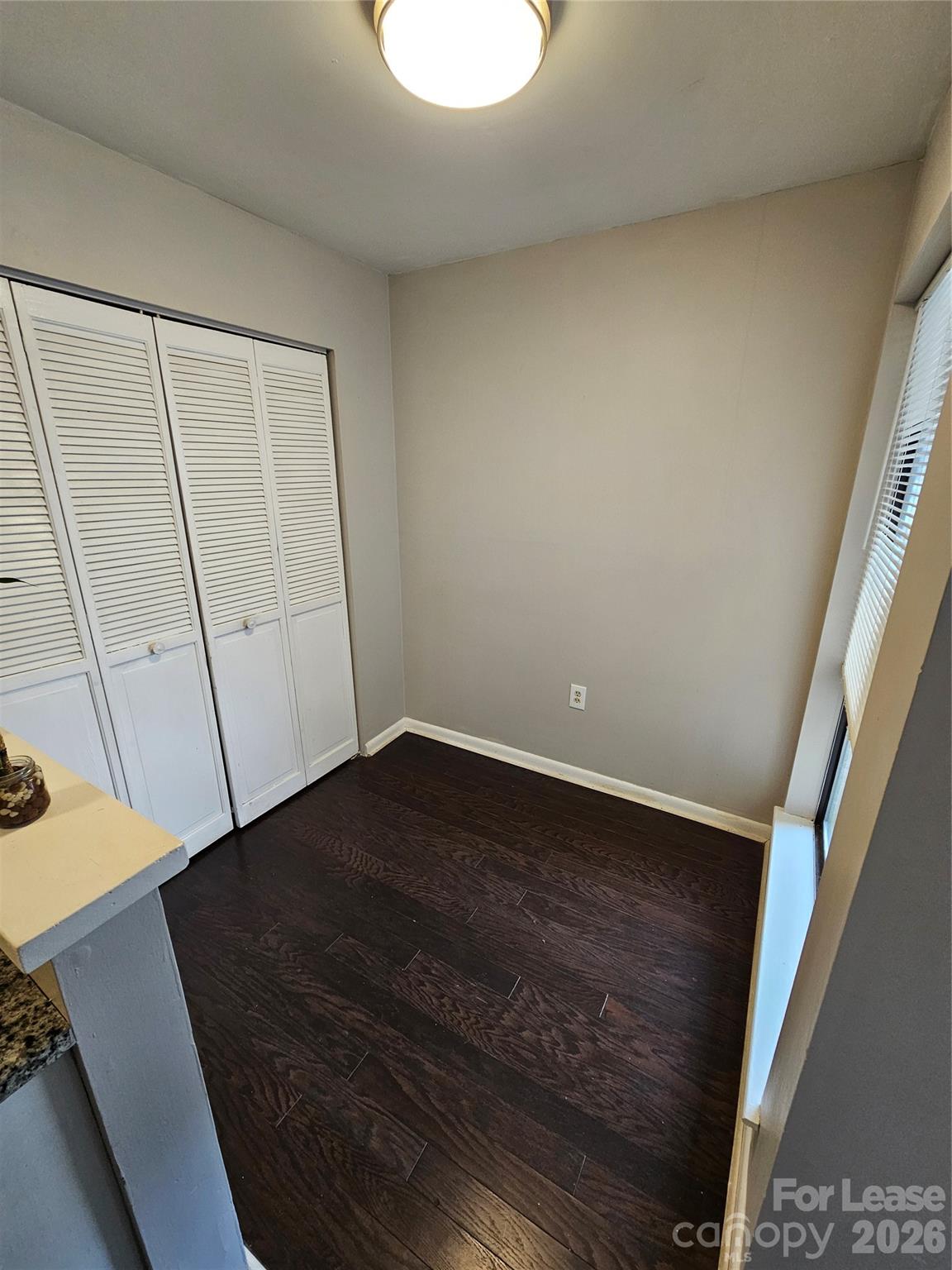 4811 Spring Lake Drive E Property Photo 8