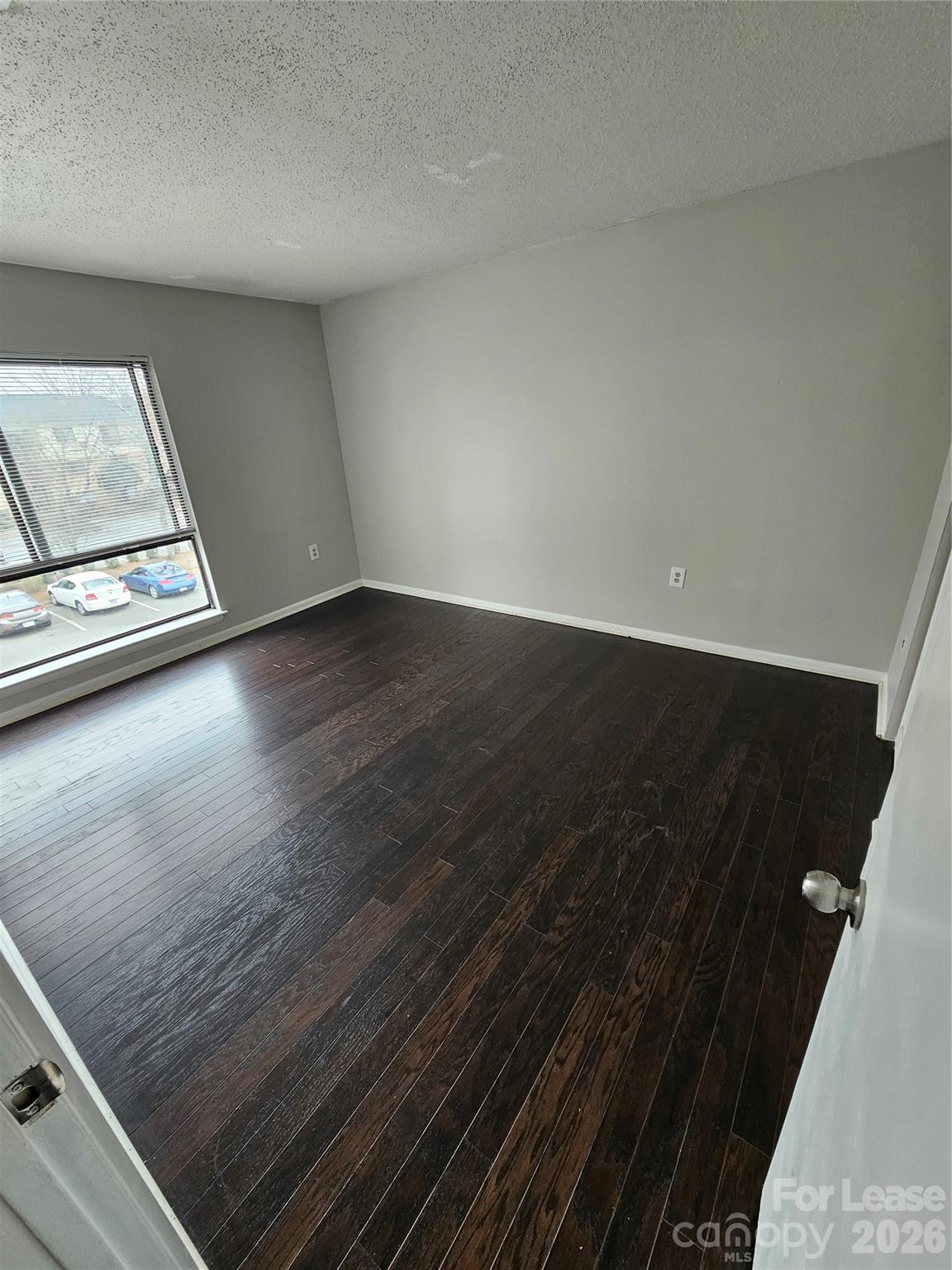 4811 Spring Lake Drive E Property Photo 12