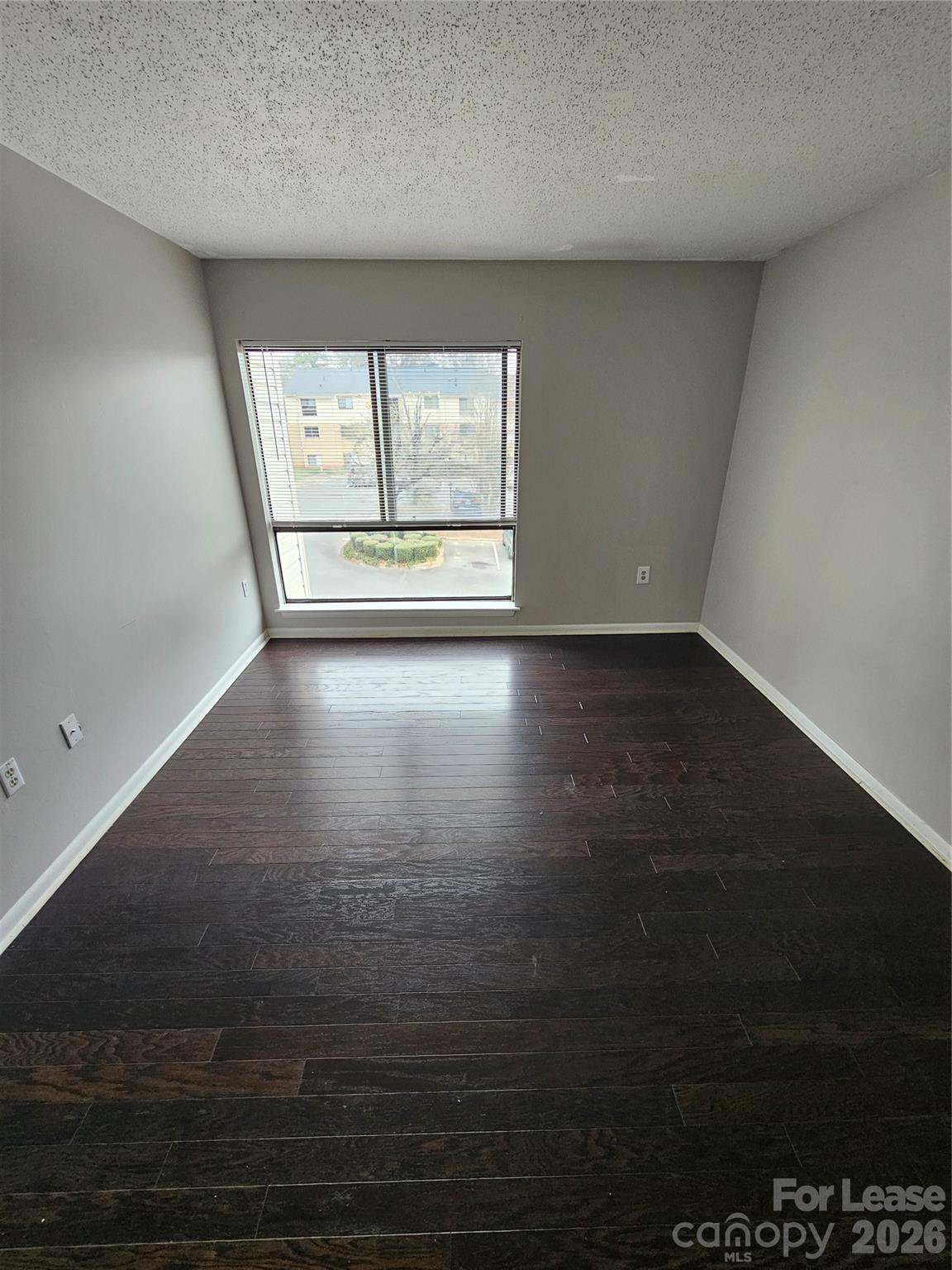 4811 Spring Lake Drive E Property Photo 13