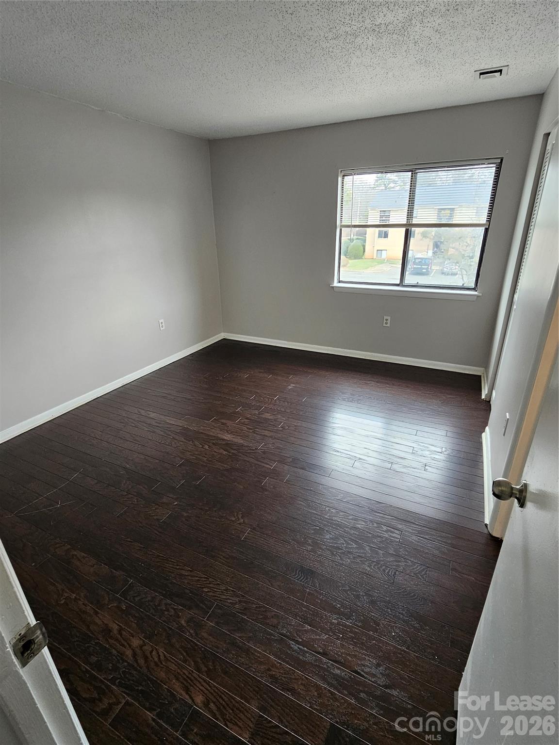 4811 Spring Lake Drive E Property Photo 19