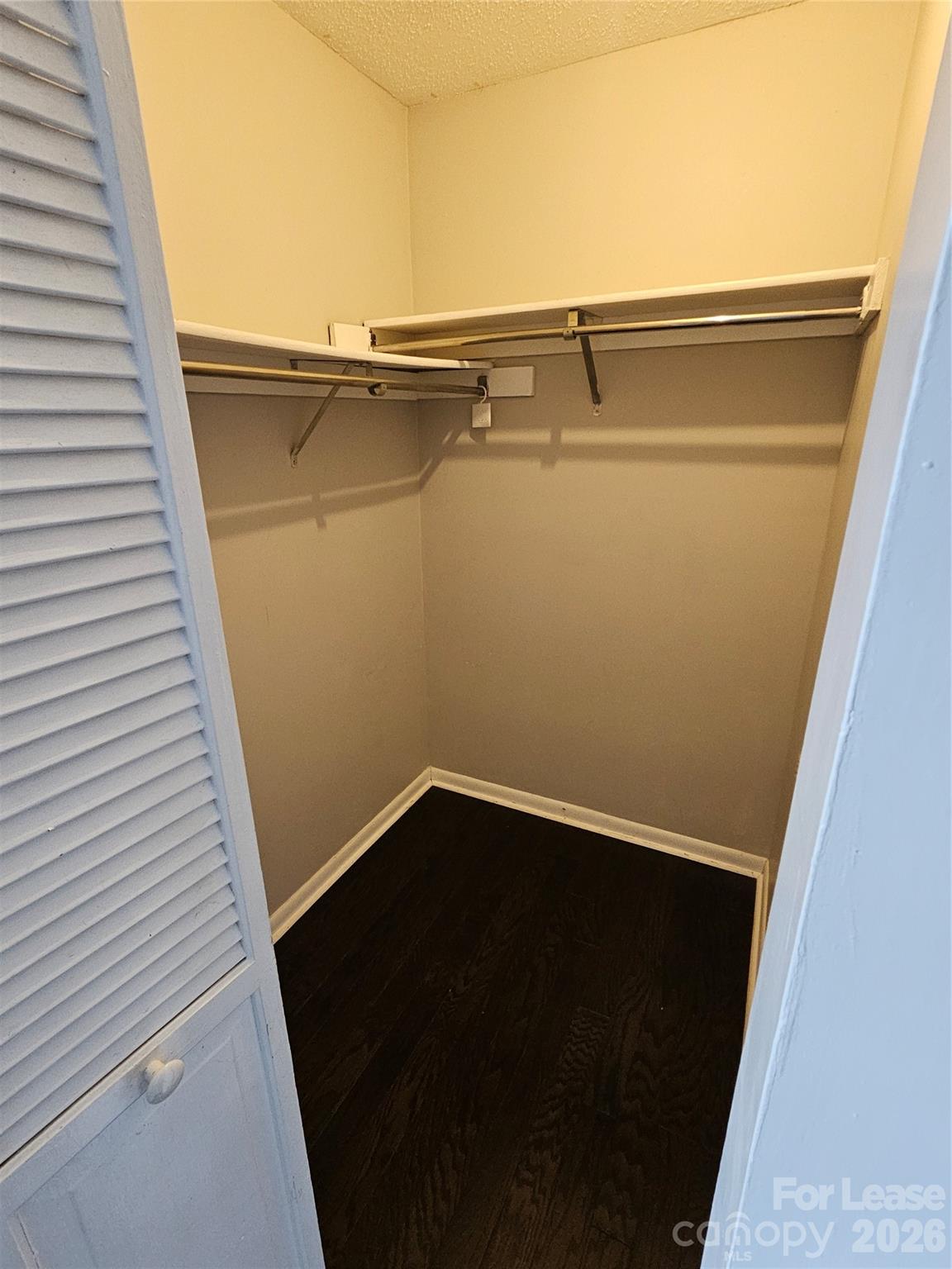 4811 Spring Lake Drive E Property Photo 22