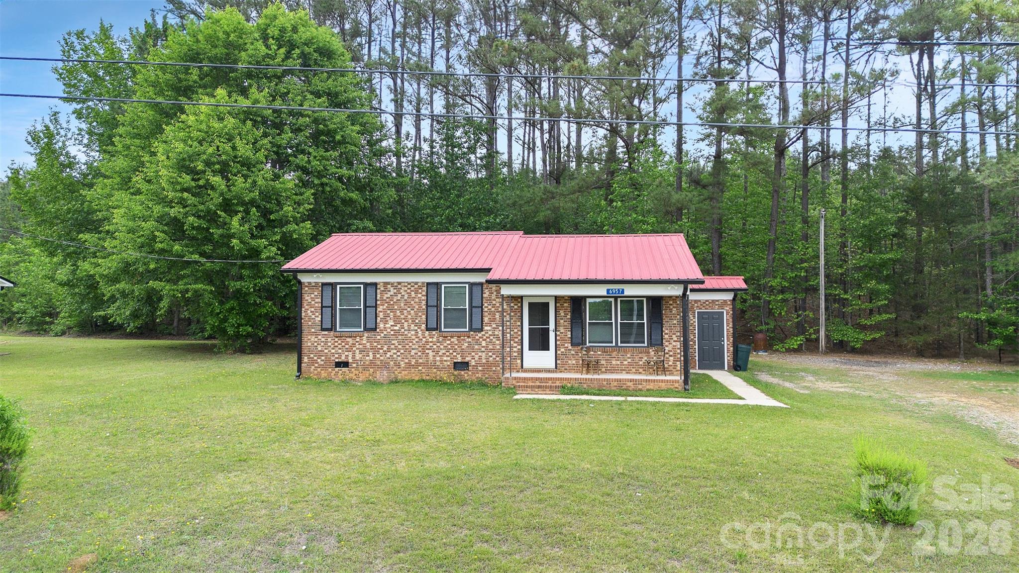 6957 Vintage Road Property Photo 1