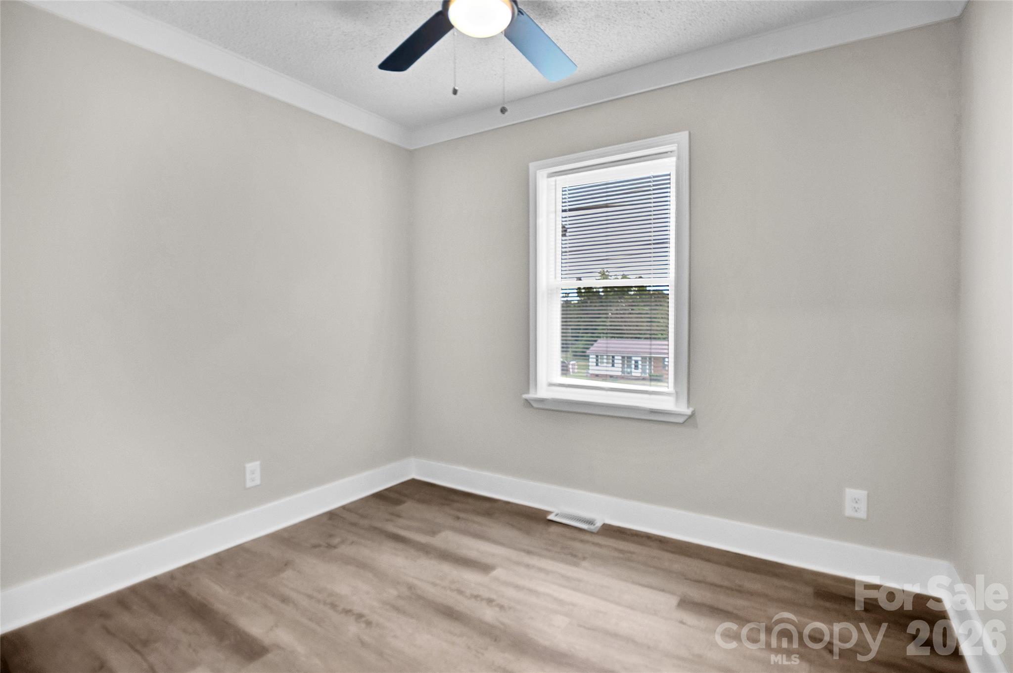 6957 Vintage Road Property Photo 10
