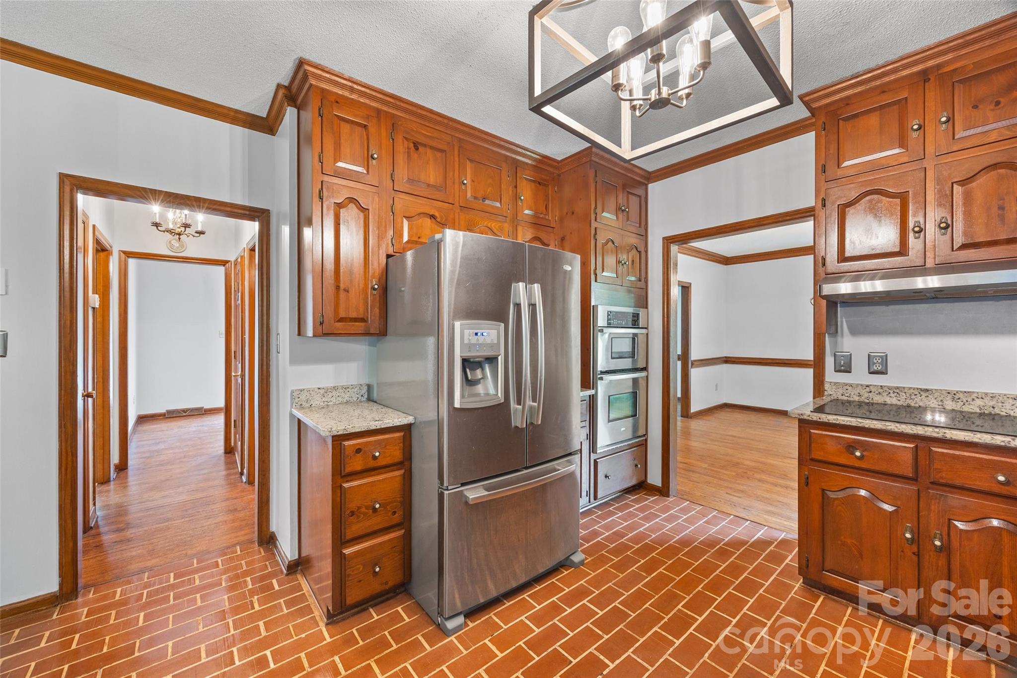 2510 Meredith Court Property Photo 9