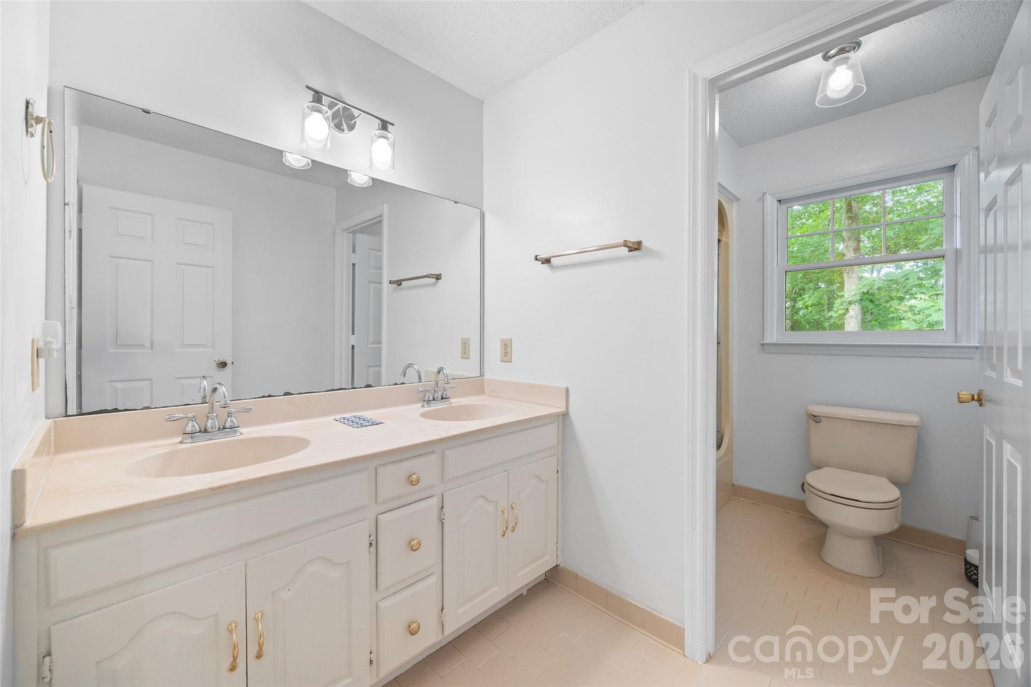 2510 Meredith Court Property Photo 29