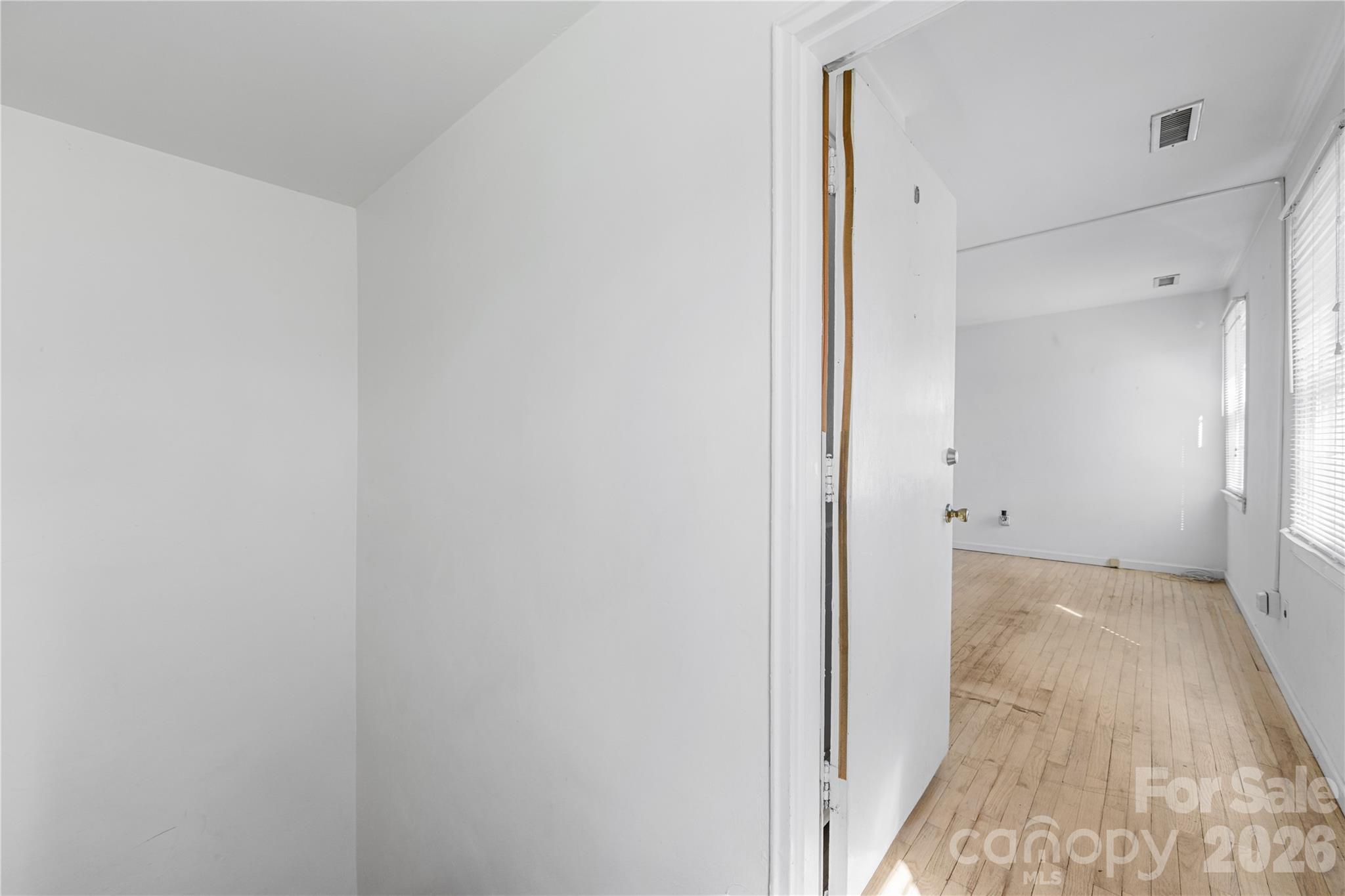 540 Wakefield Drive D Property Photo 4
