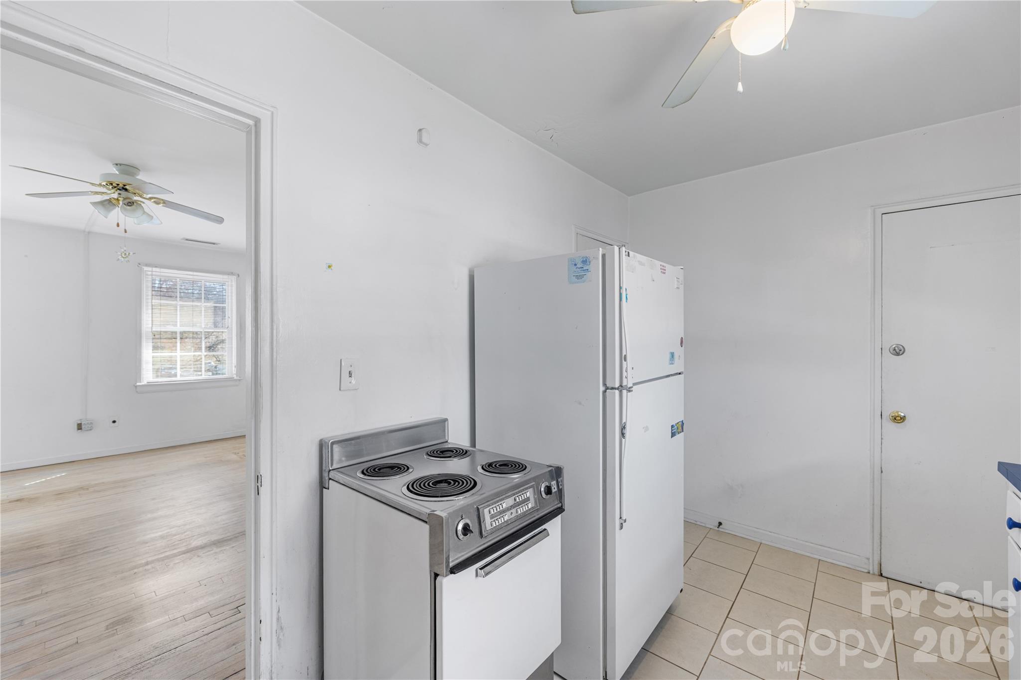 540 Wakefield Drive D Property Photo 13