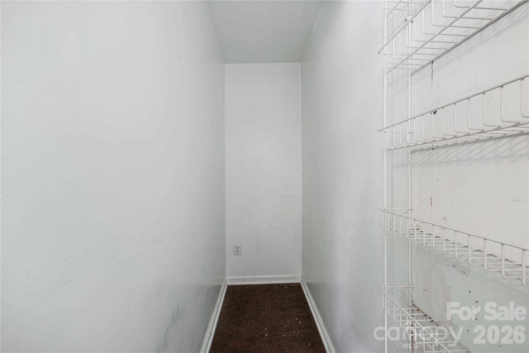 540 Wakefield Drive D Property Photo 14
