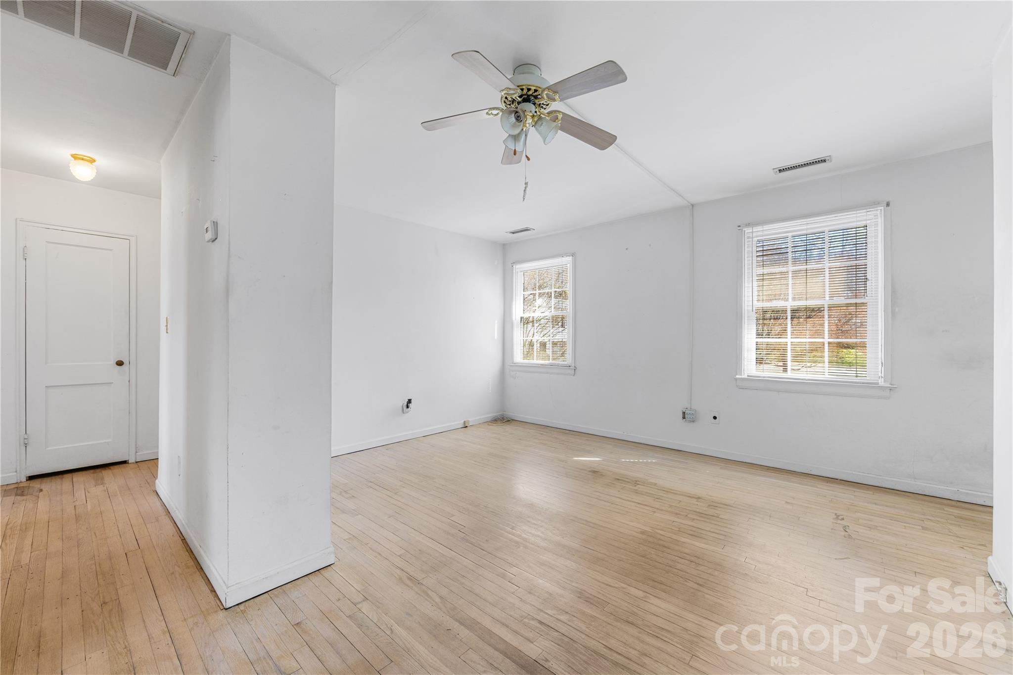540 Wakefield Drive D Property Photo 15