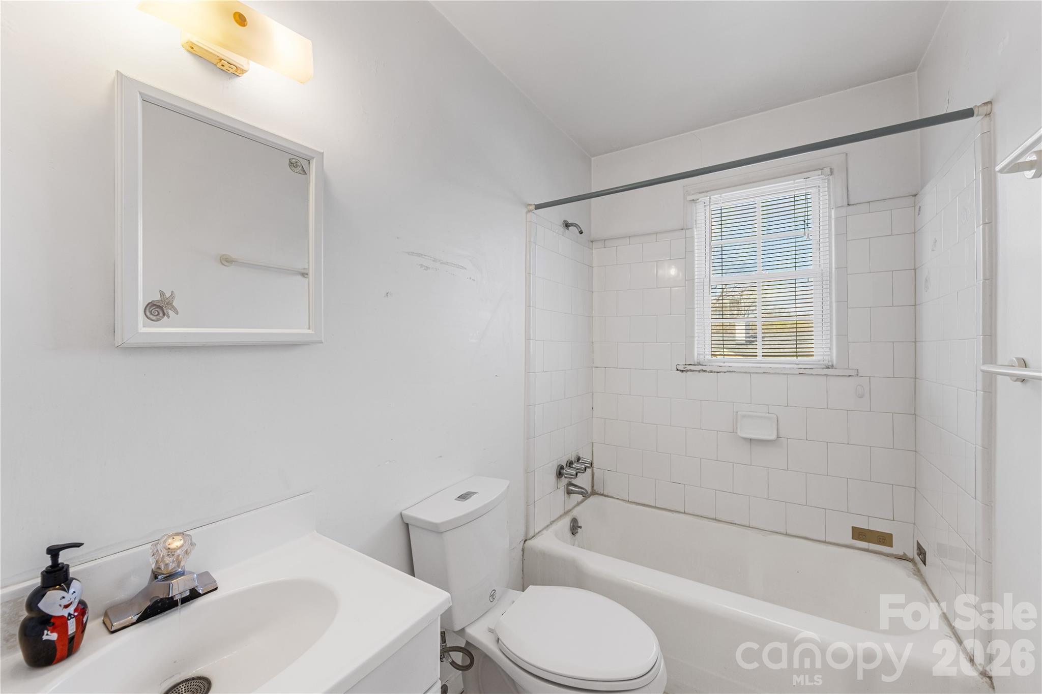 540 Wakefield Drive D Property Photo 20
