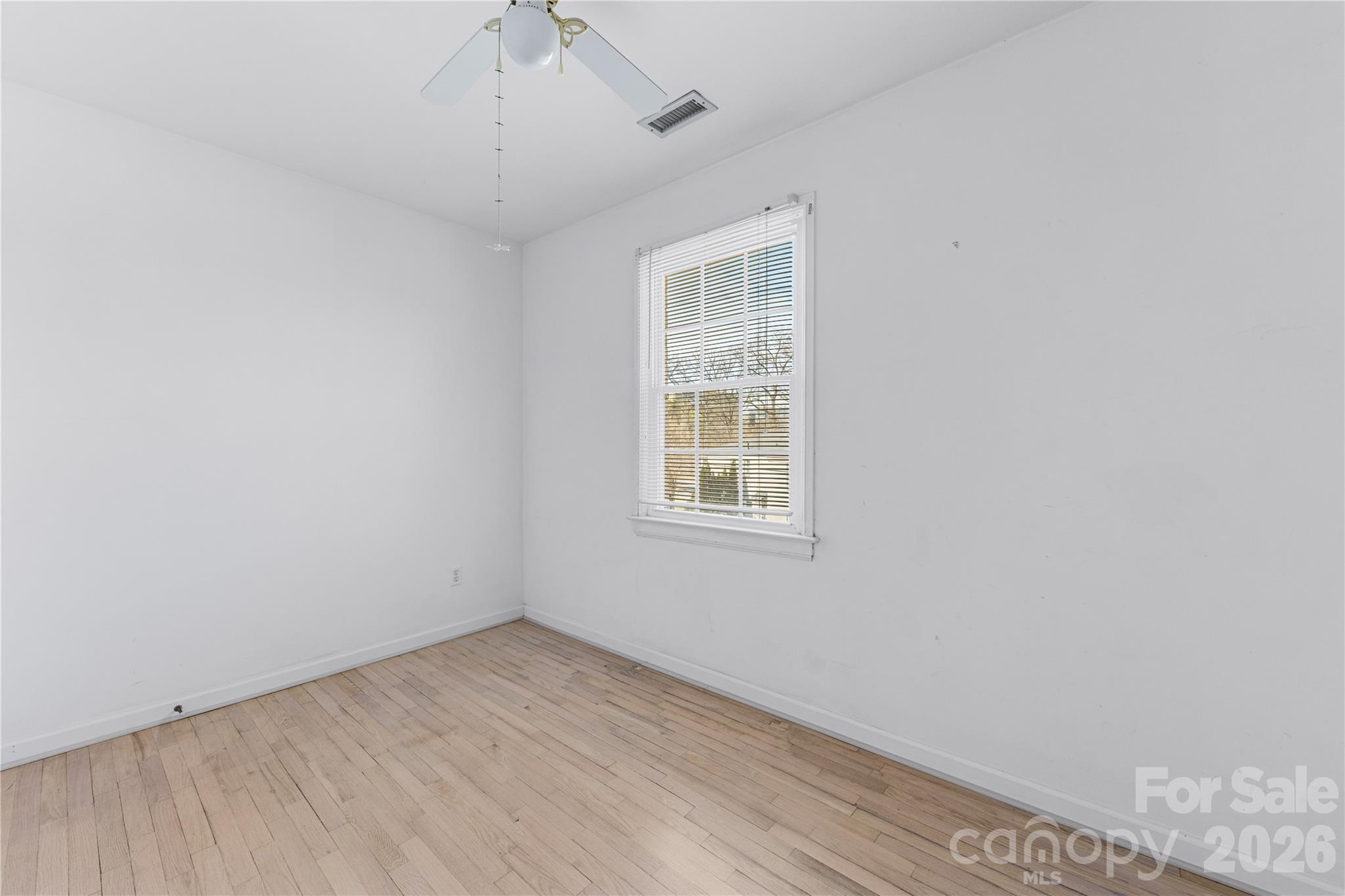 540 Wakefield Drive D Property Photo 21