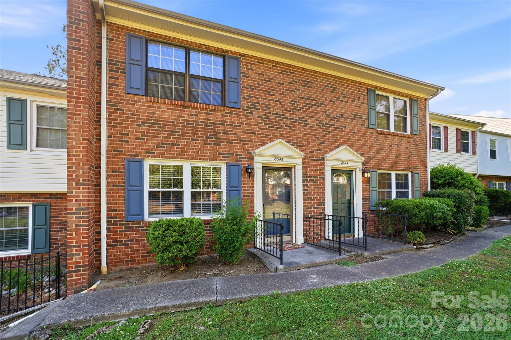 8846 Hunter Ridge Drive Property Photo 1