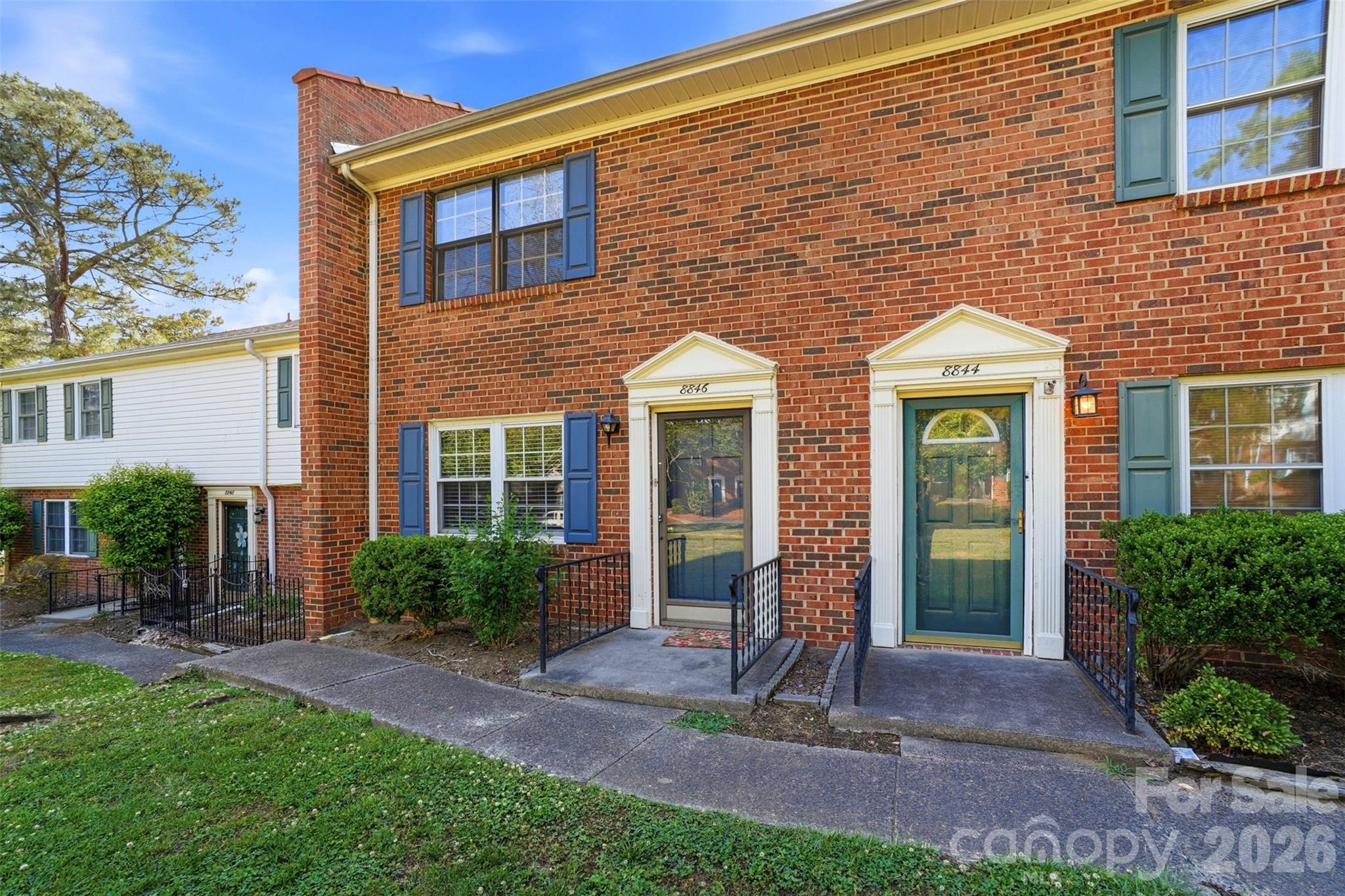 8846 Hunter Ridge Drive Property Photo 3