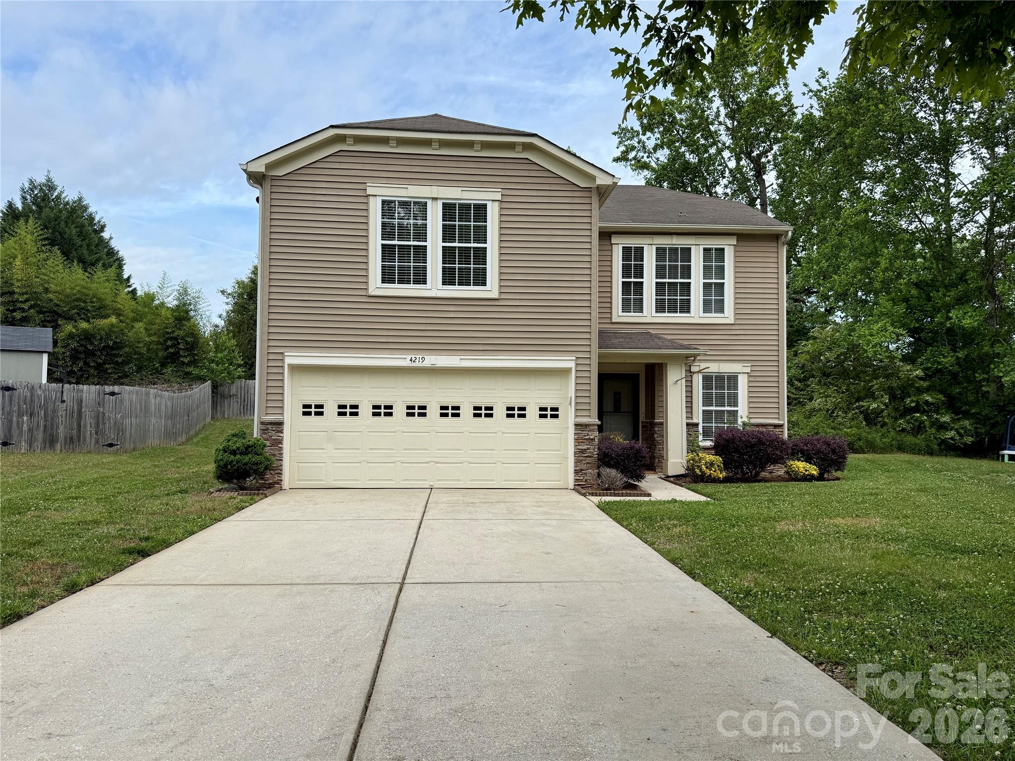 4219 Shasta Circle Property Photo 1