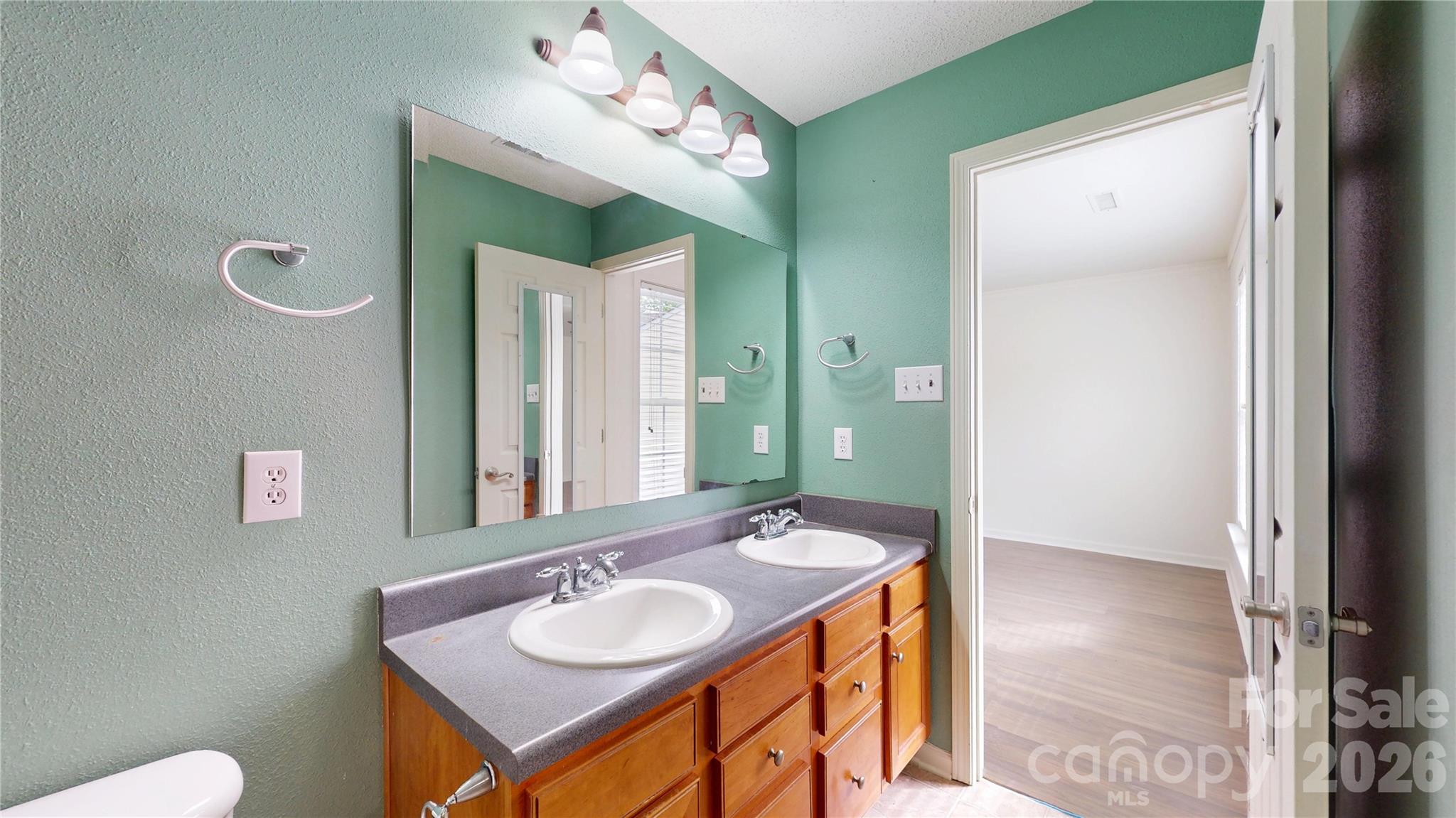 4219 Shasta Circle Property Photo 16
