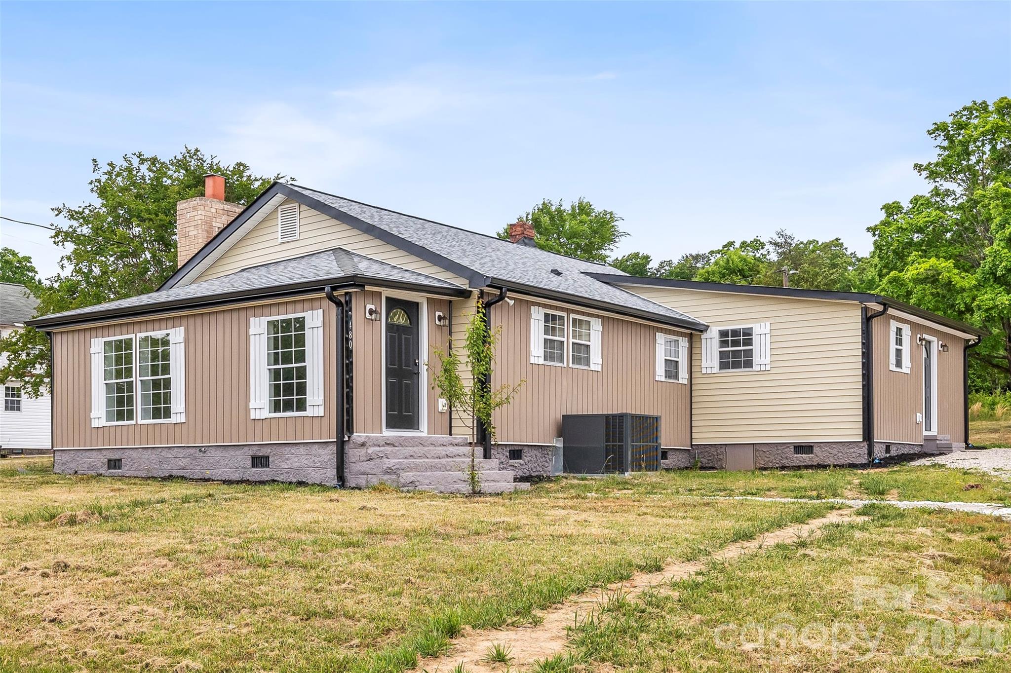 2480 Artz Road Property Photo 1