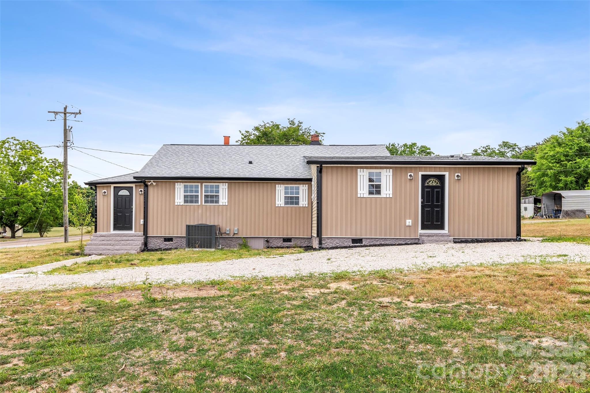 2480 Artz Road Property Photo 5