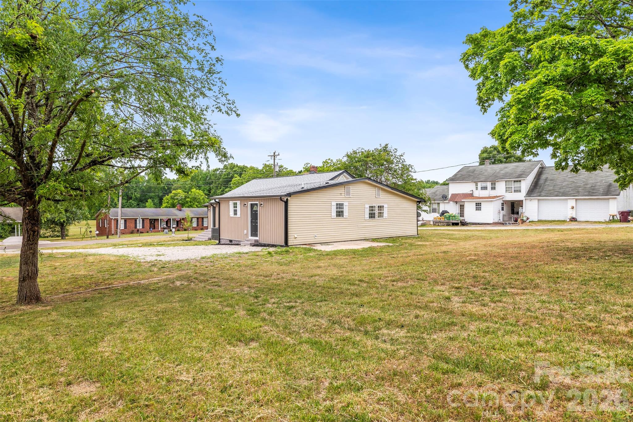 2480 Artz Road Property Photo 7