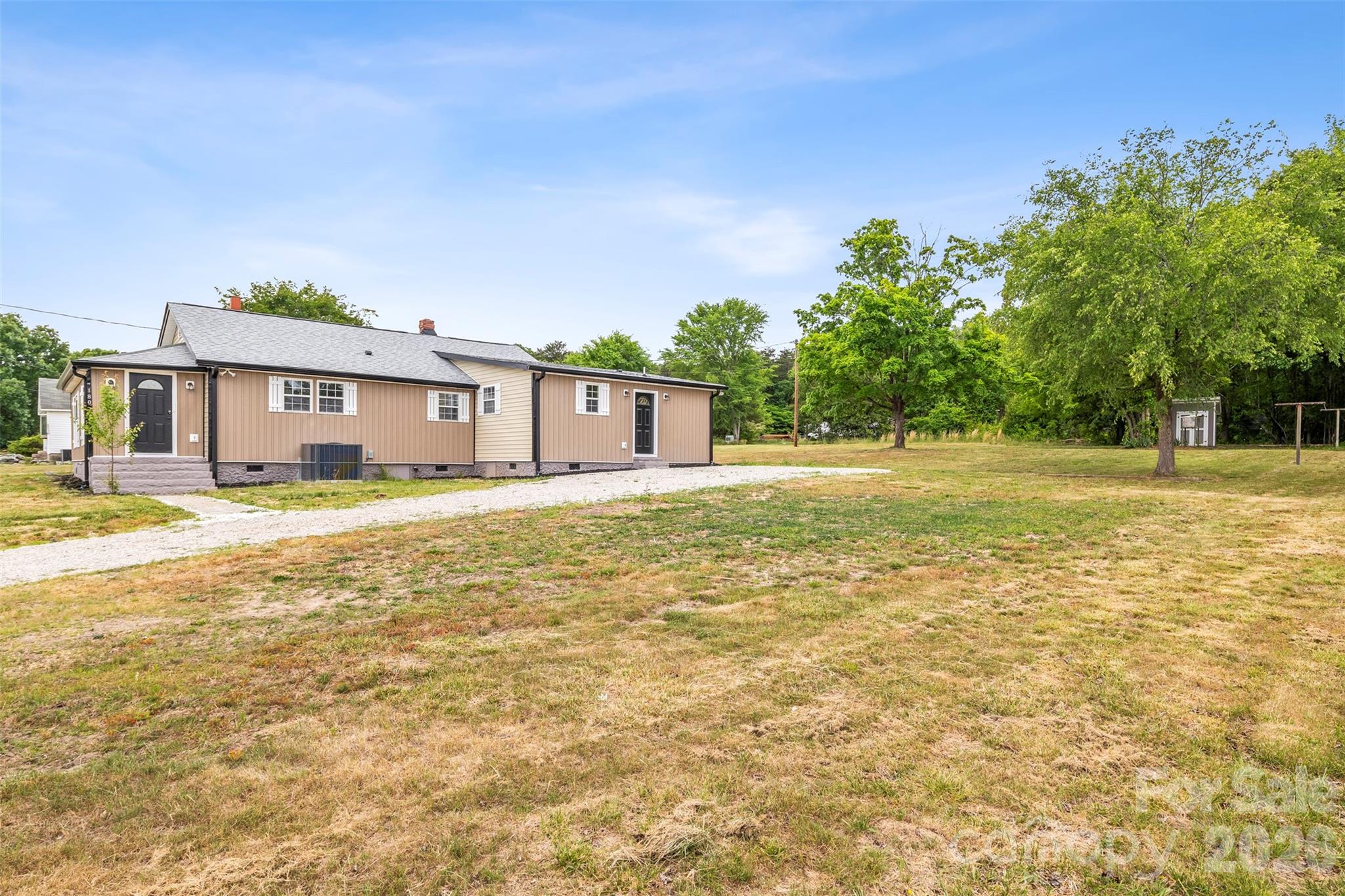 2480 Artz Road Property Photo 8