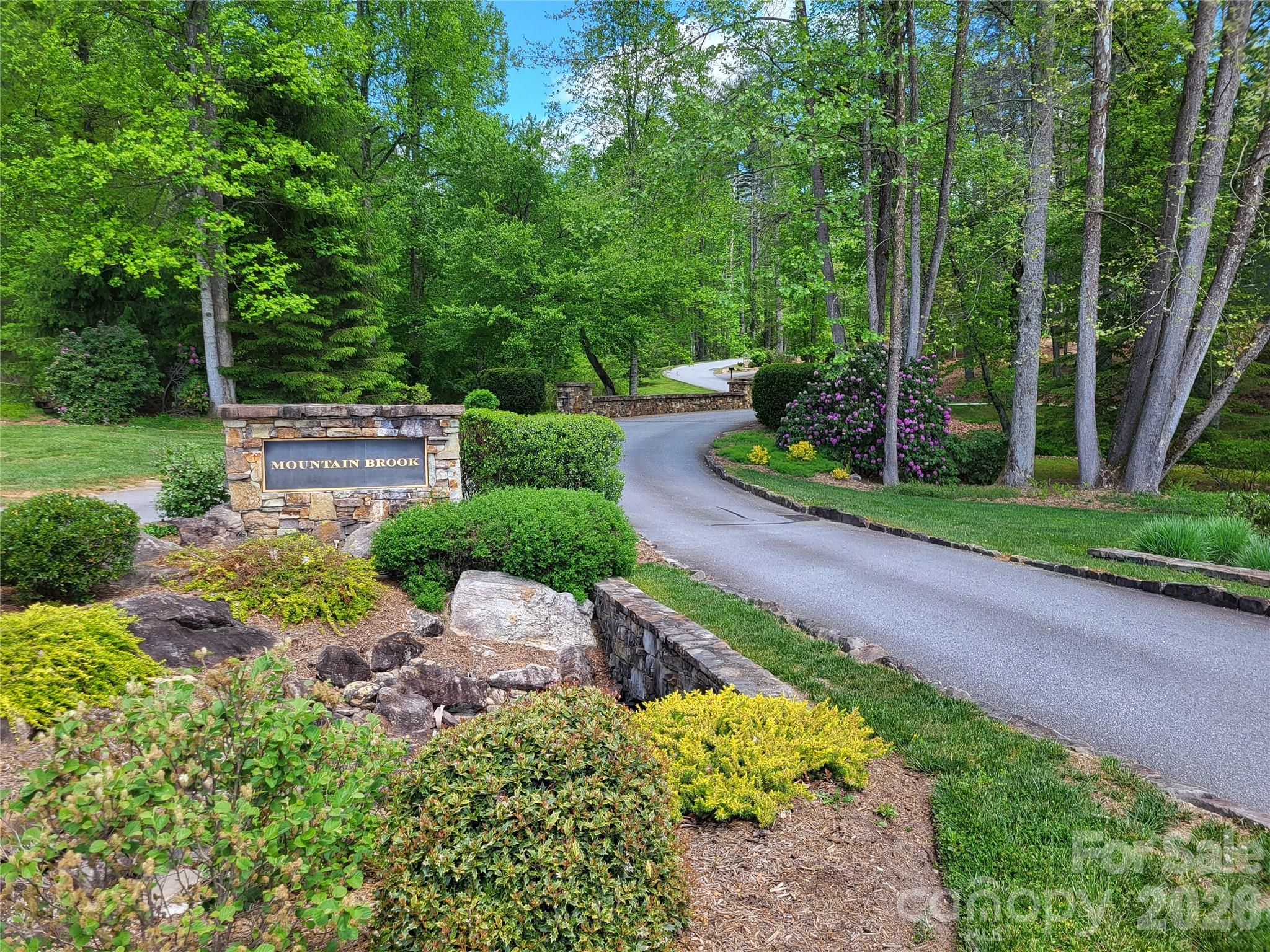 20 Rockbrook Overlook L20 Property Photo 1