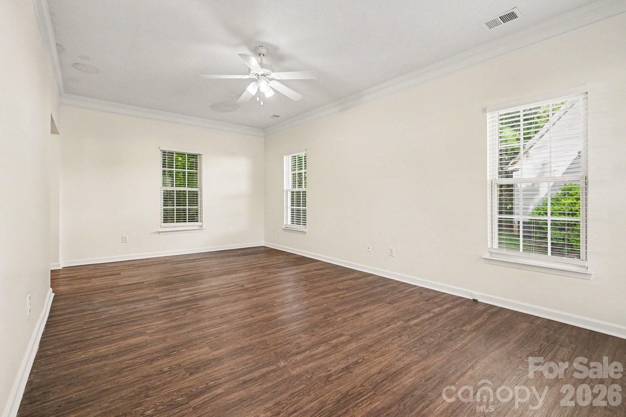 5547 Whispering Wind Lane Property Photo 4