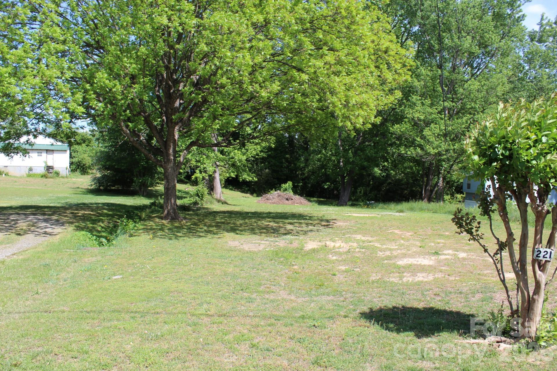 221 37th Street Property Photo 6