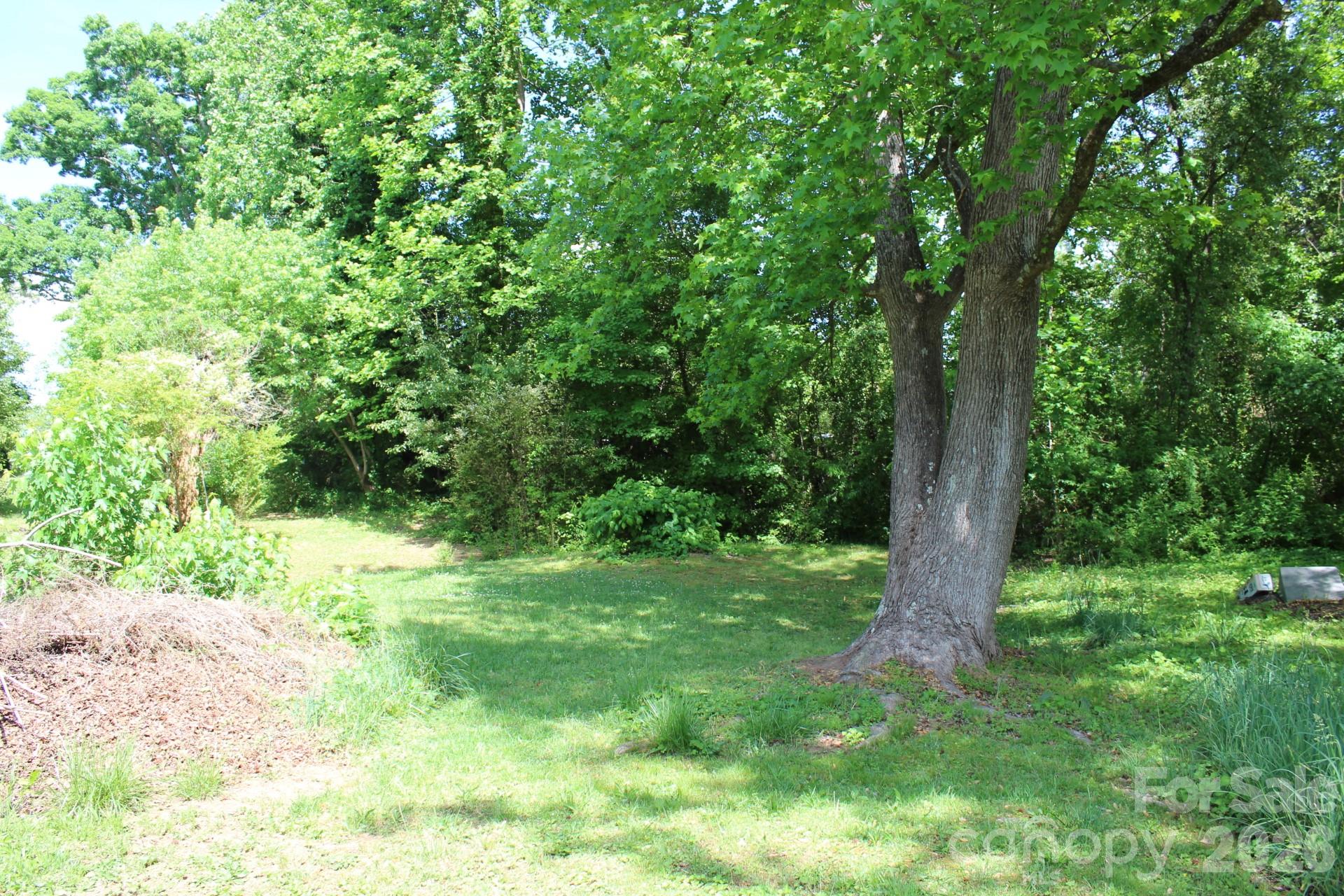 221 37th Street Property Photo 8