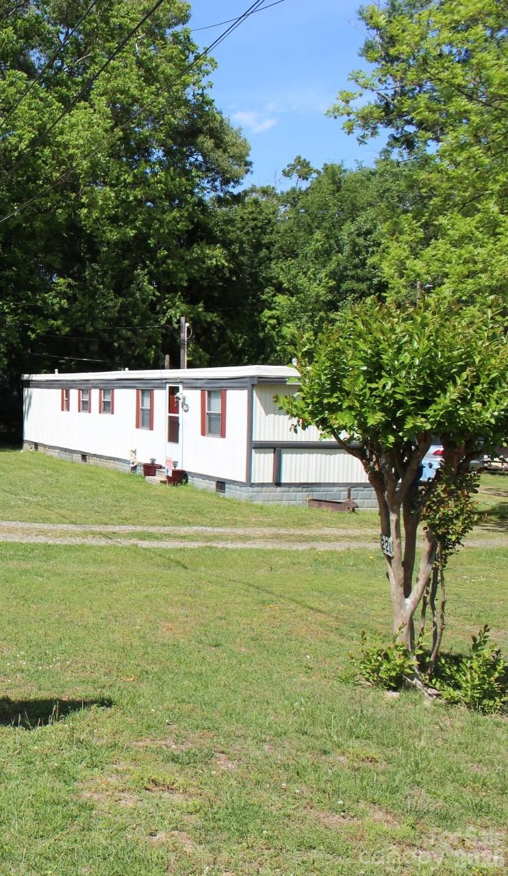 221 37th Street Property Photo 9