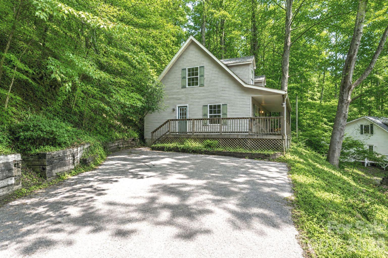 42 Greenview Drive Property Photo 5