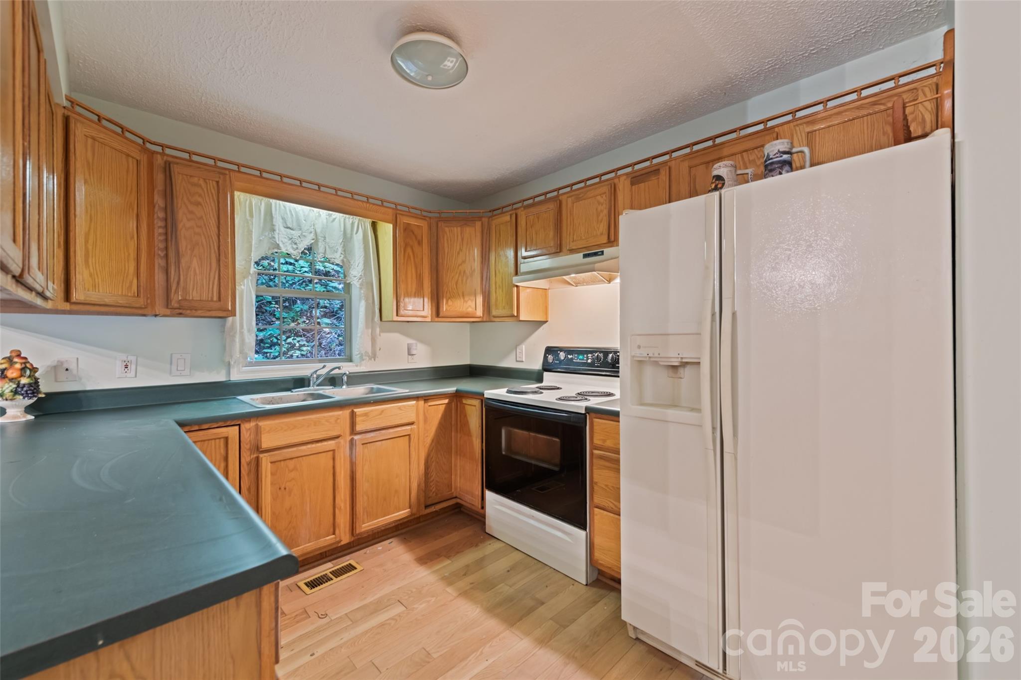 42 Greenview Drive Property Photo 12