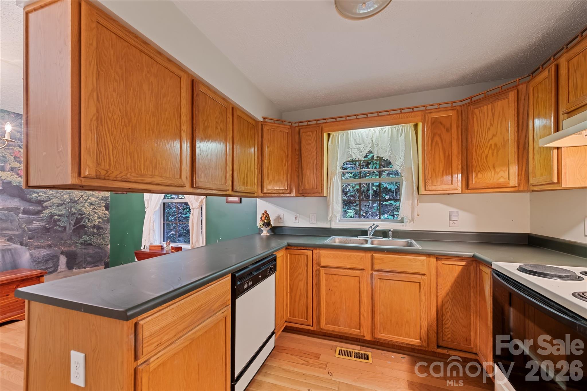 42 Greenview Drive Property Photo 13