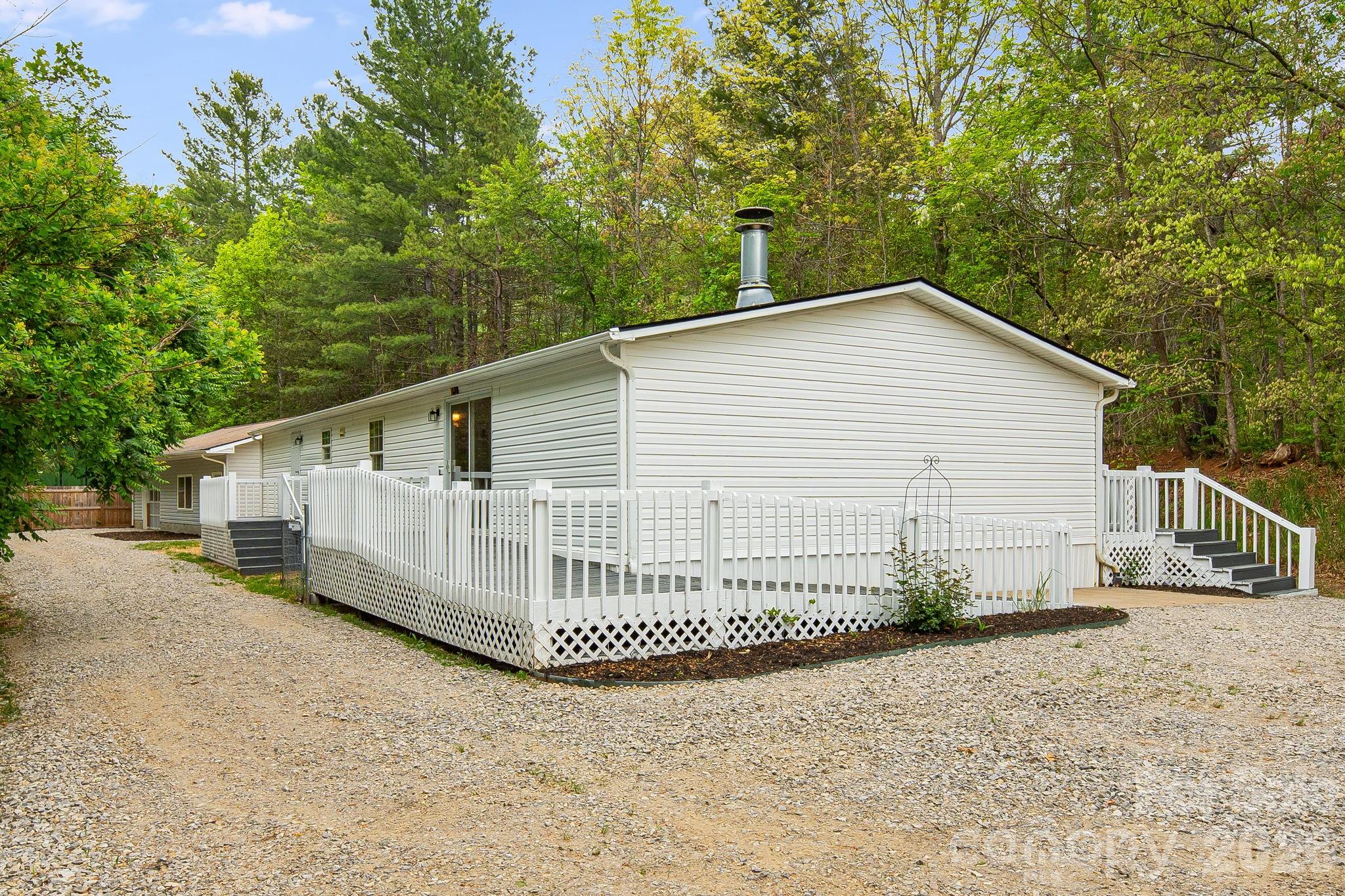 90 High Point Road Property Photo 1