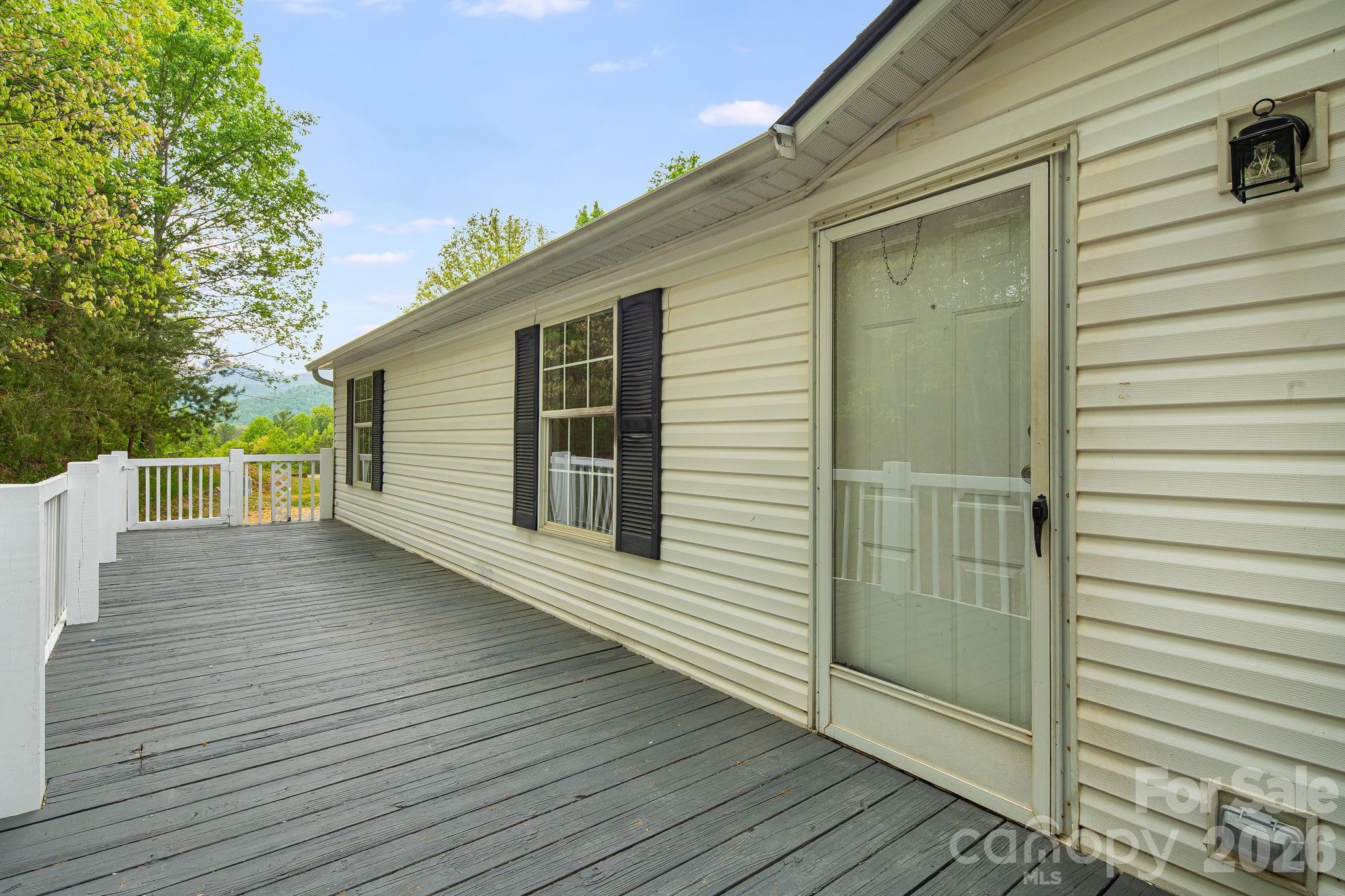 90 High Point Road Property Photo 4