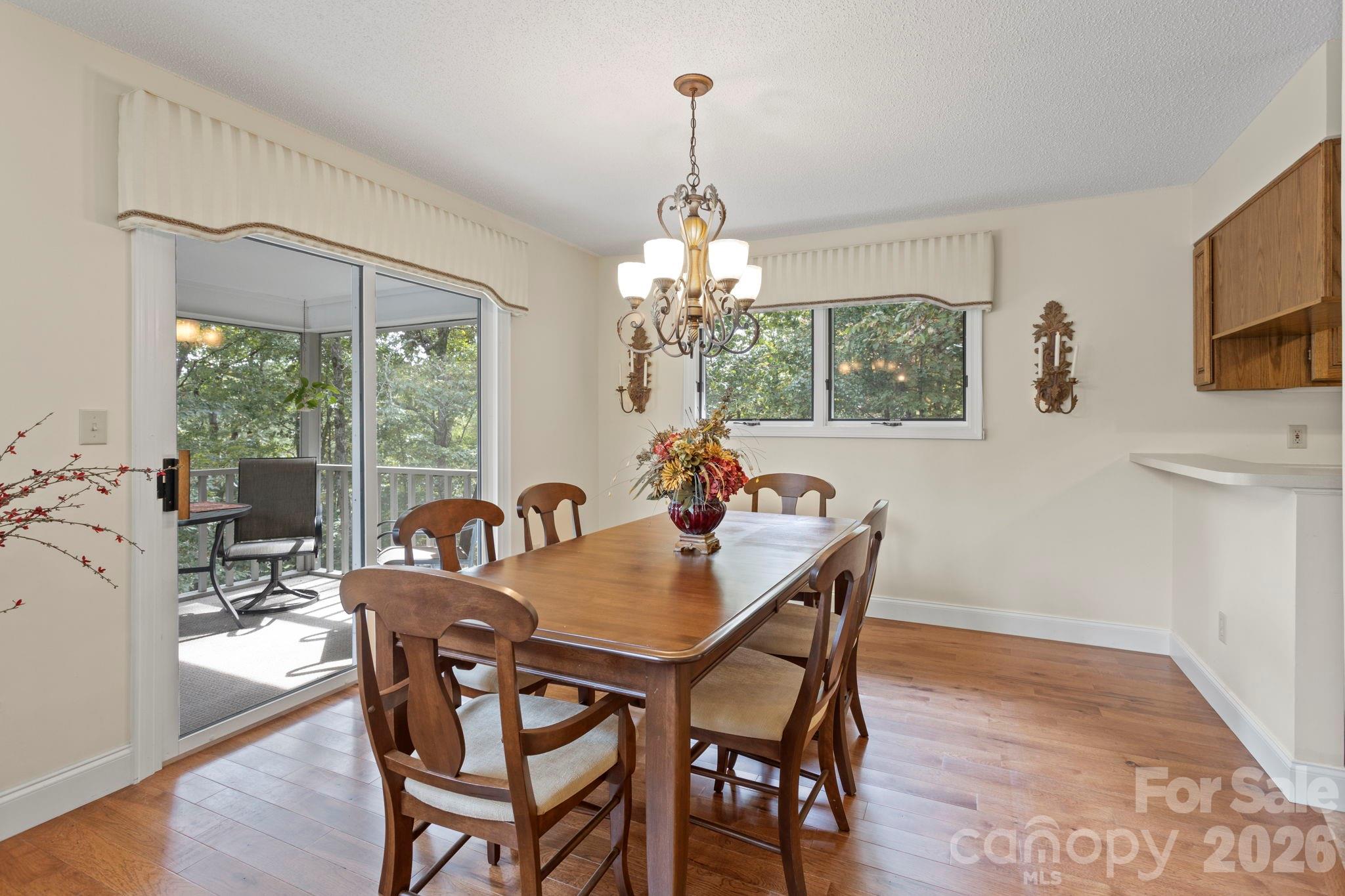 320 Dawnbrook Drive Property Photo 11