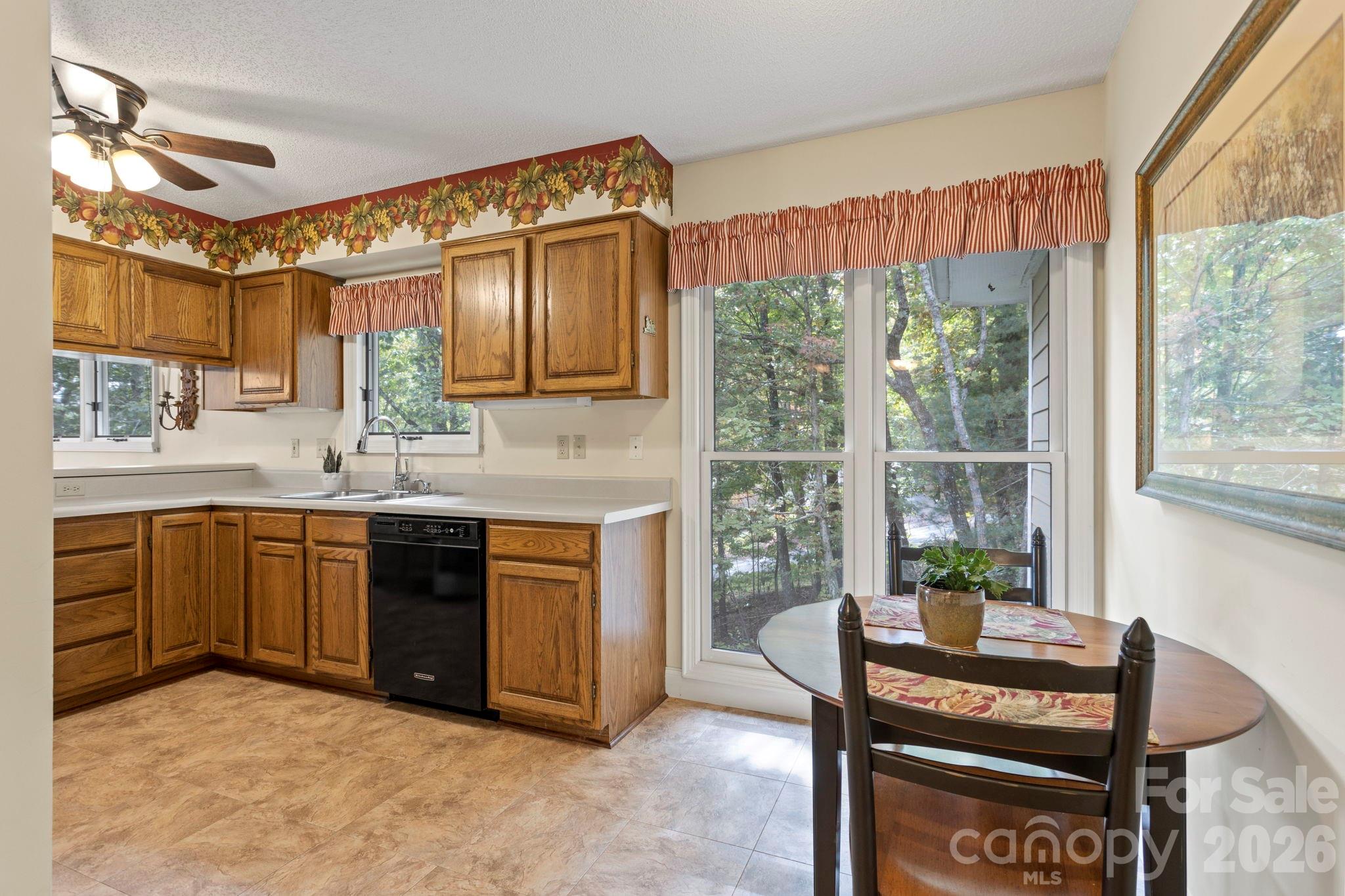 320 Dawnbrook Drive Property Photo 17