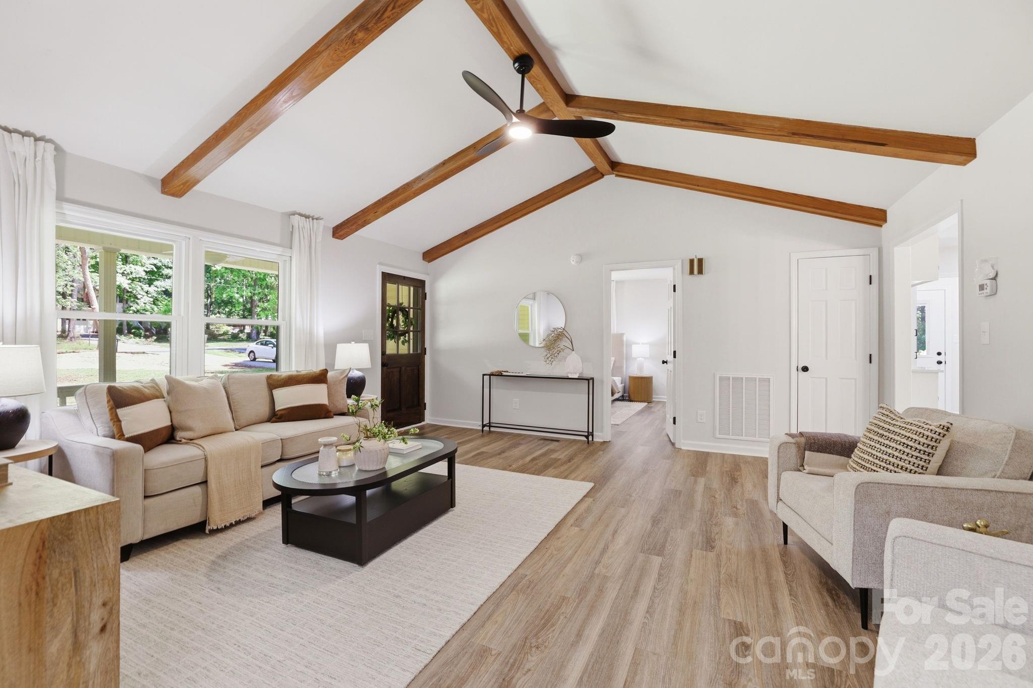 2313 Raccoon Run Property Photo 4