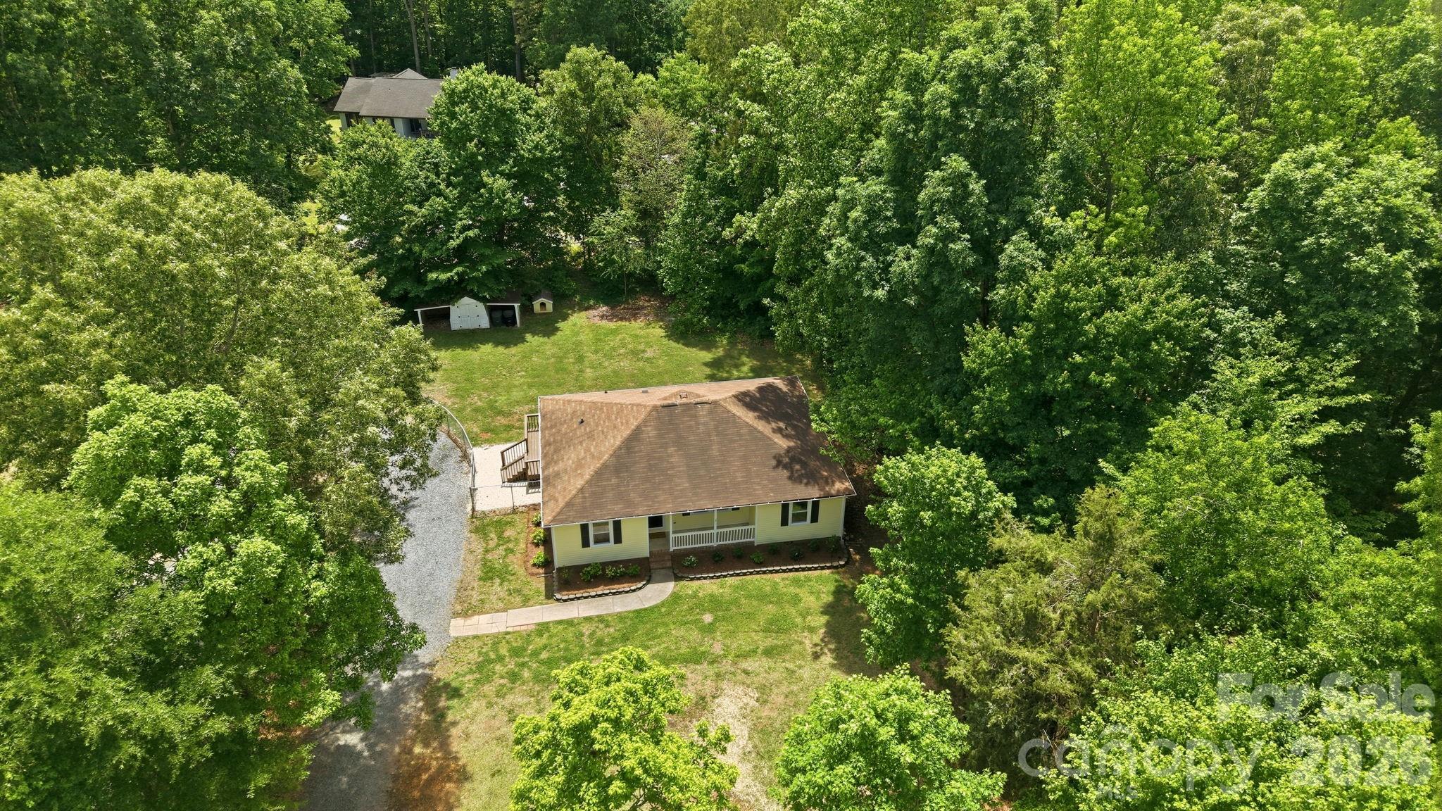 2313 Raccoon Run Property Photo 17