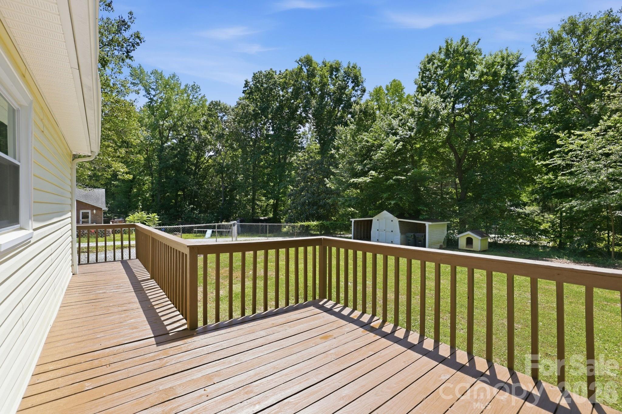 2313 Raccoon Run Property Photo 18