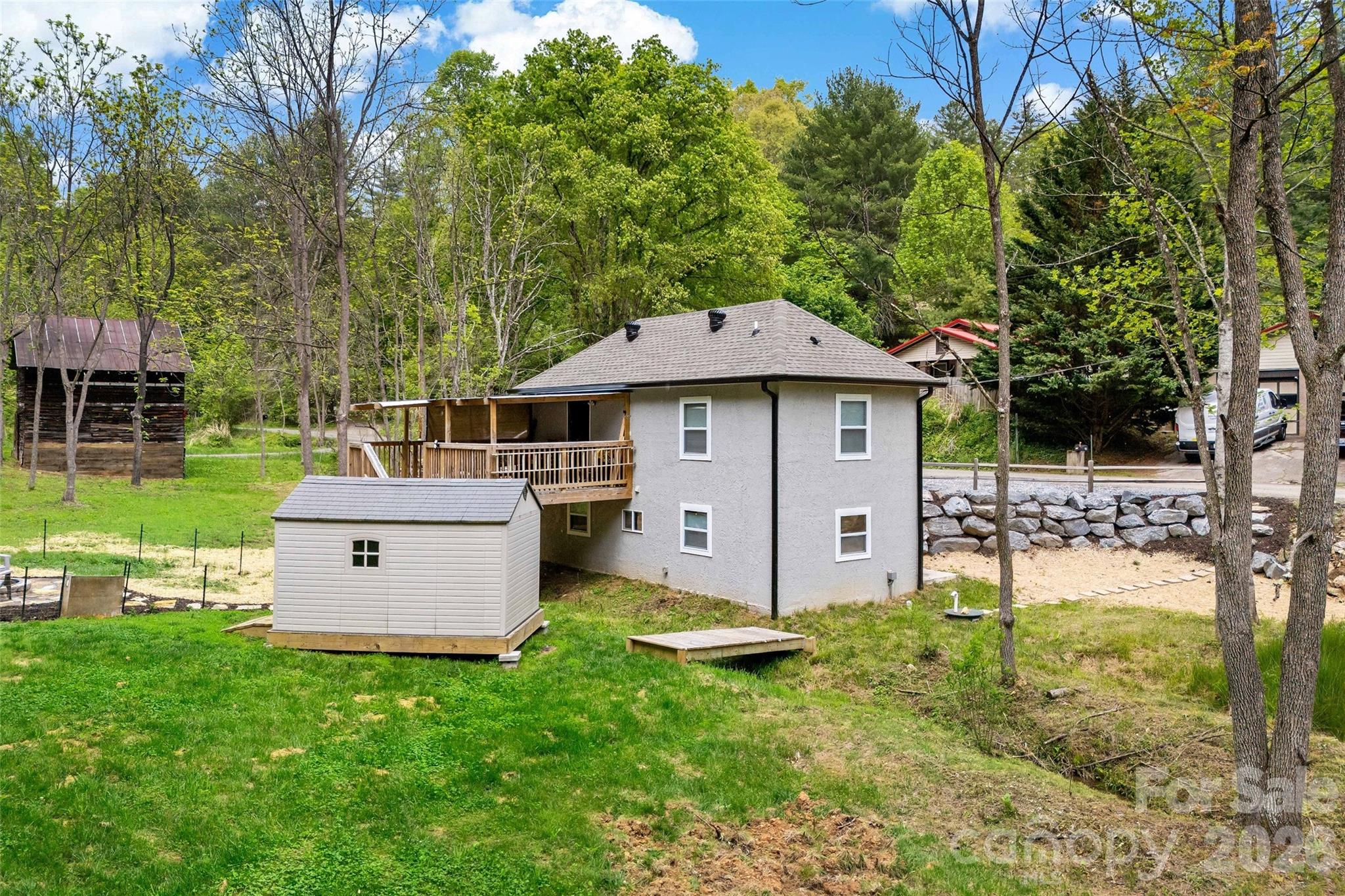 153 Arrowood Corner Road Property Photo 3