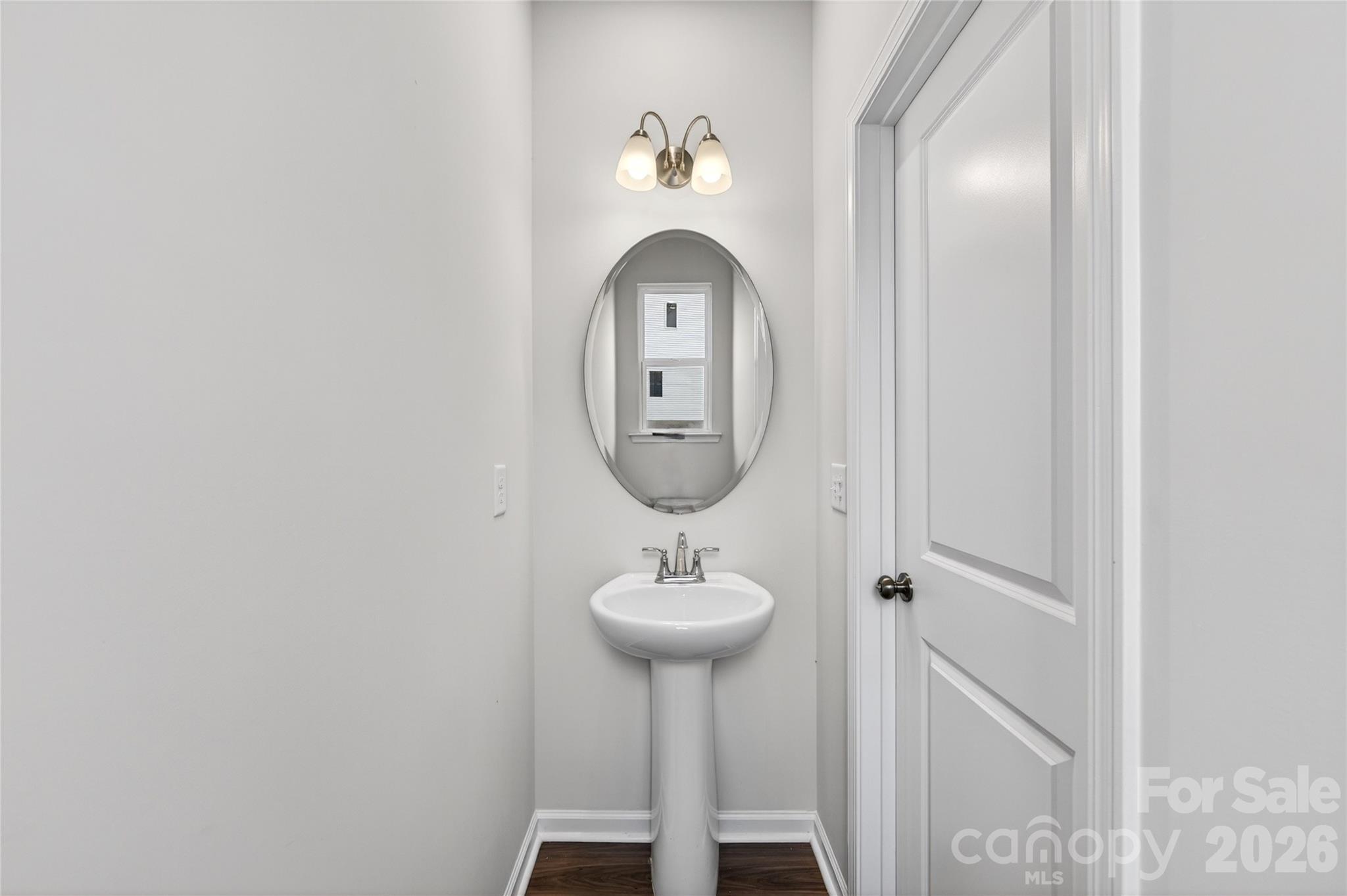 6021 Longar Lane Property Photo 4