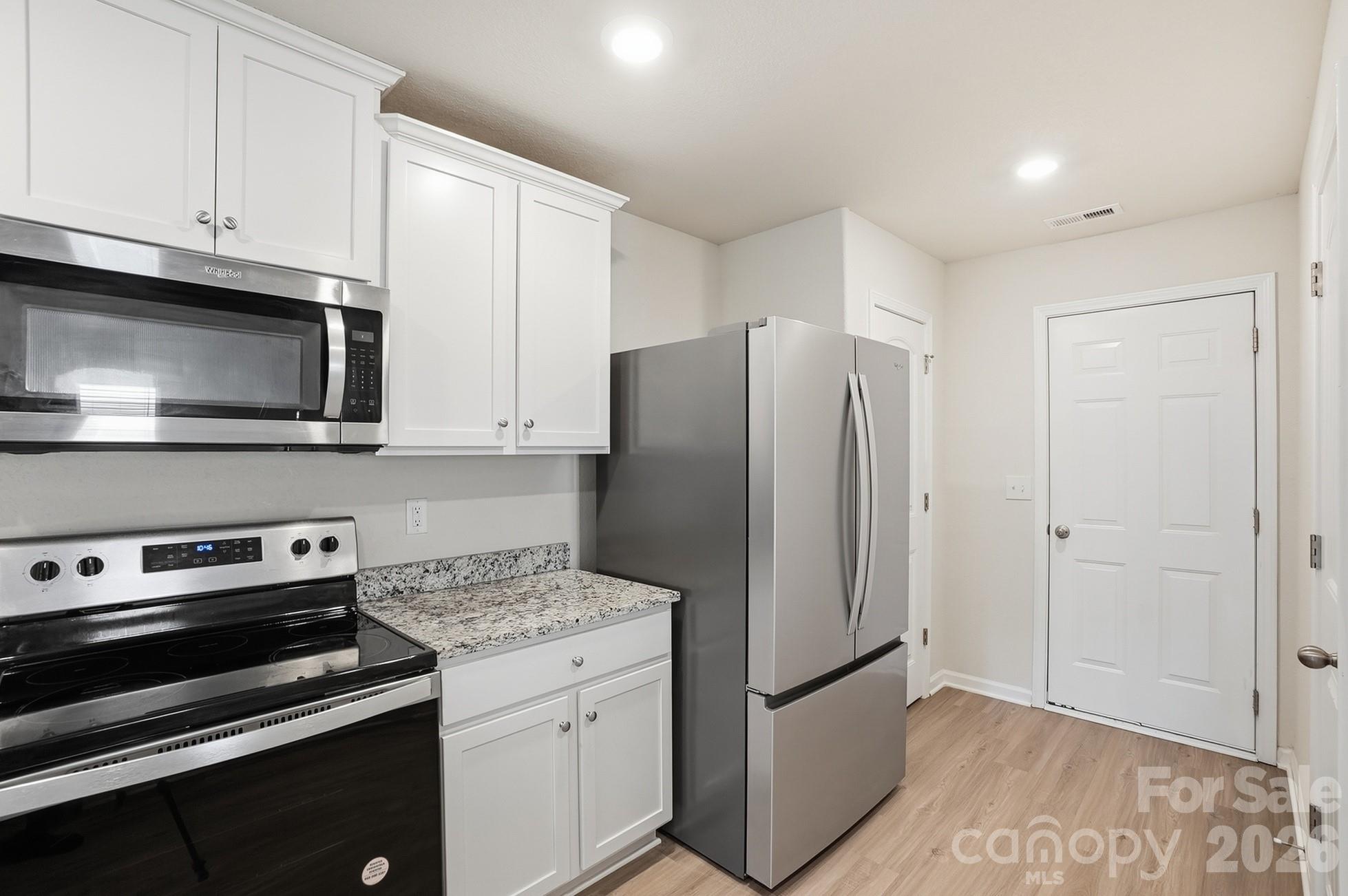 509 Hawley Street Property Photo 6
