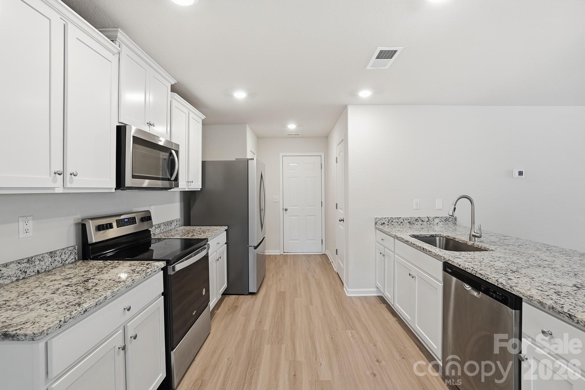 509 Hawley Street Property Photo 7