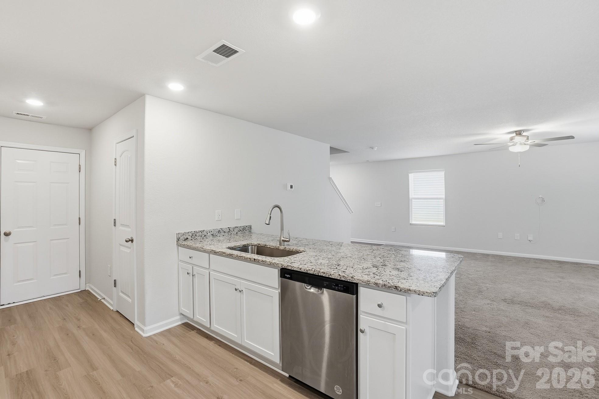 509 Hawley Street Property Photo 8